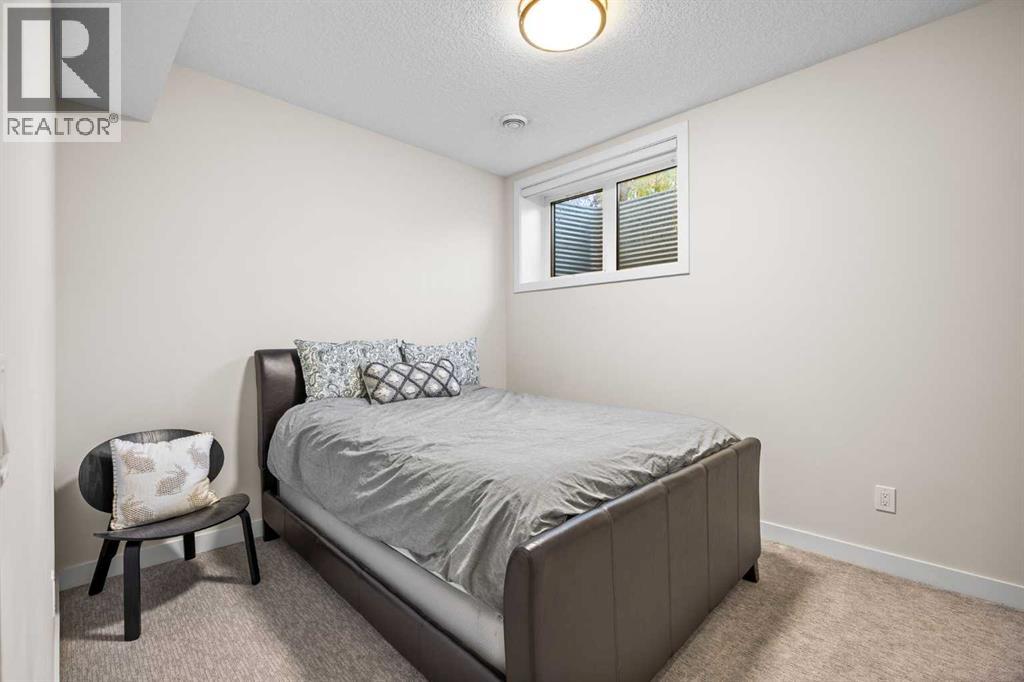 2617 12 Avenue SE, Calgary — photo 32