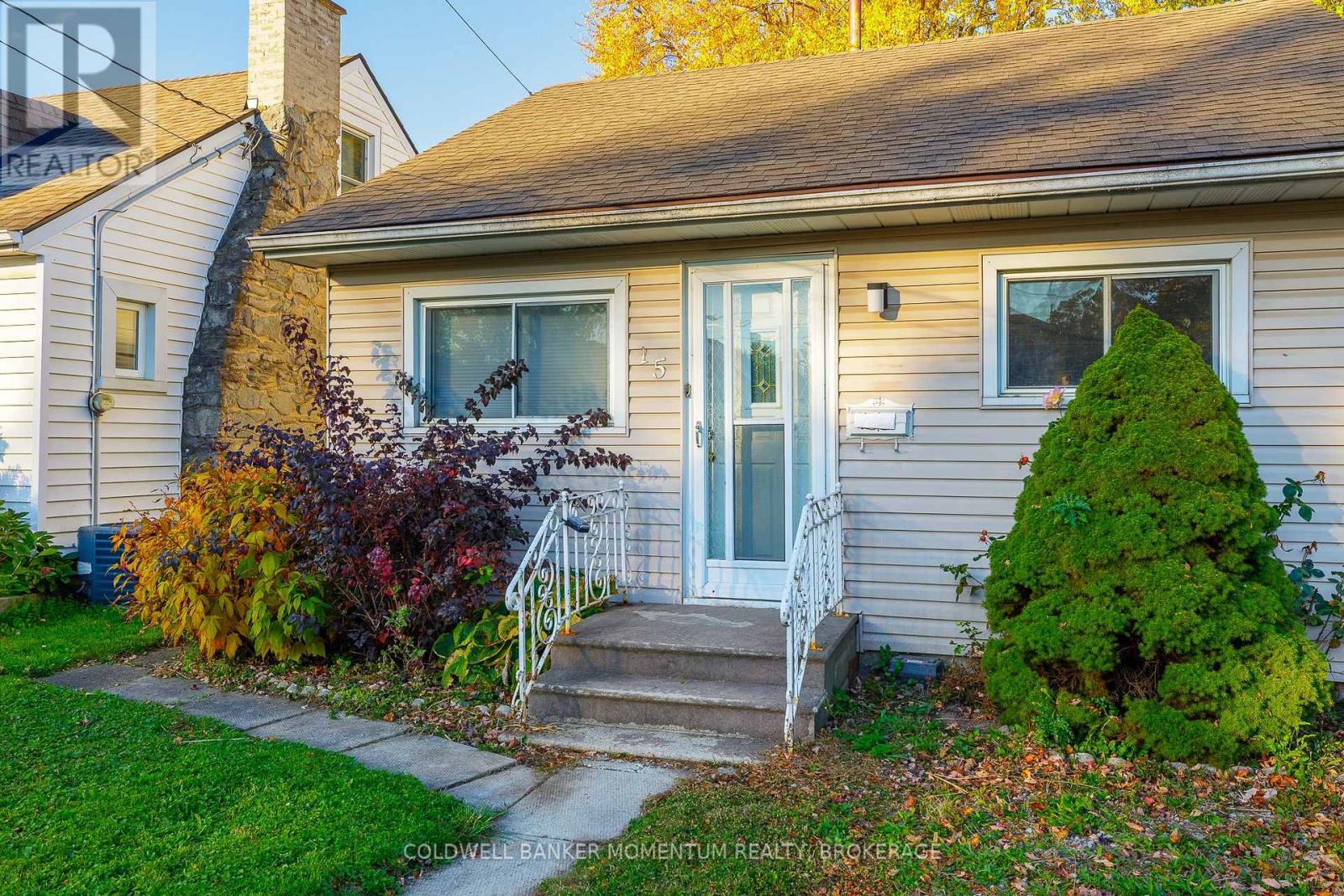 15 WALLACE AVENUE S, Welland (Lincoln/Crowland) — photo 5