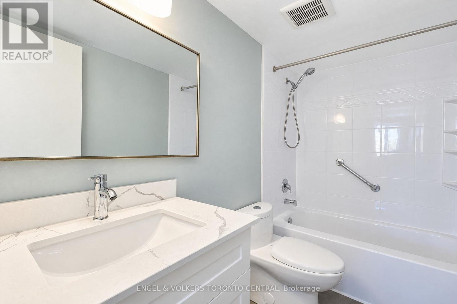 #606 15 SEWELLS ROAD - 29