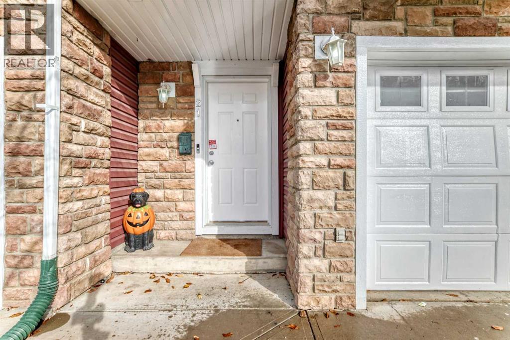 21 Tucker Circle, Okotoks — photo 4