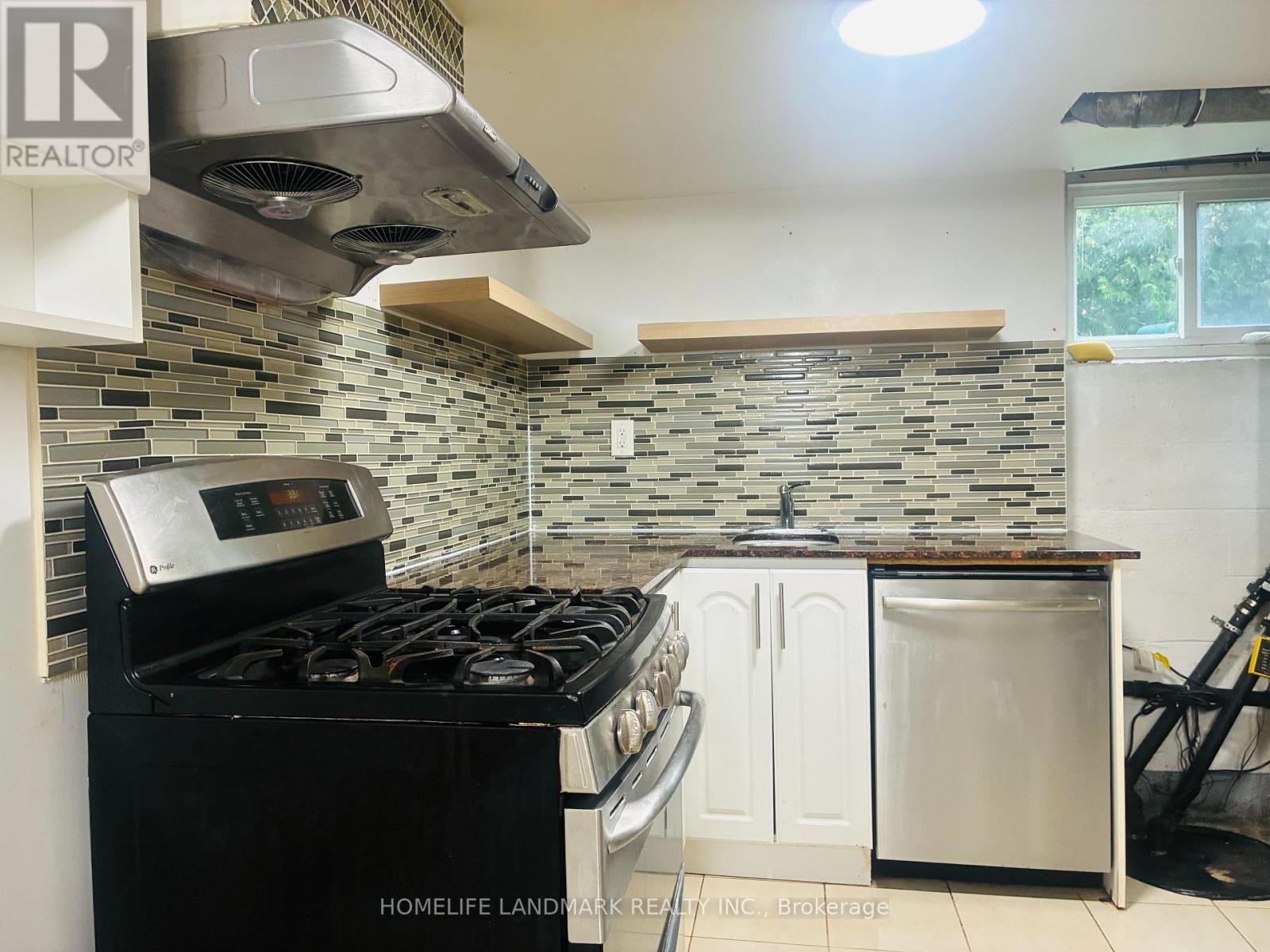 BSMT APT - 3 TINDER CRESCENT, Toronto (Victoria Village) — photo 3