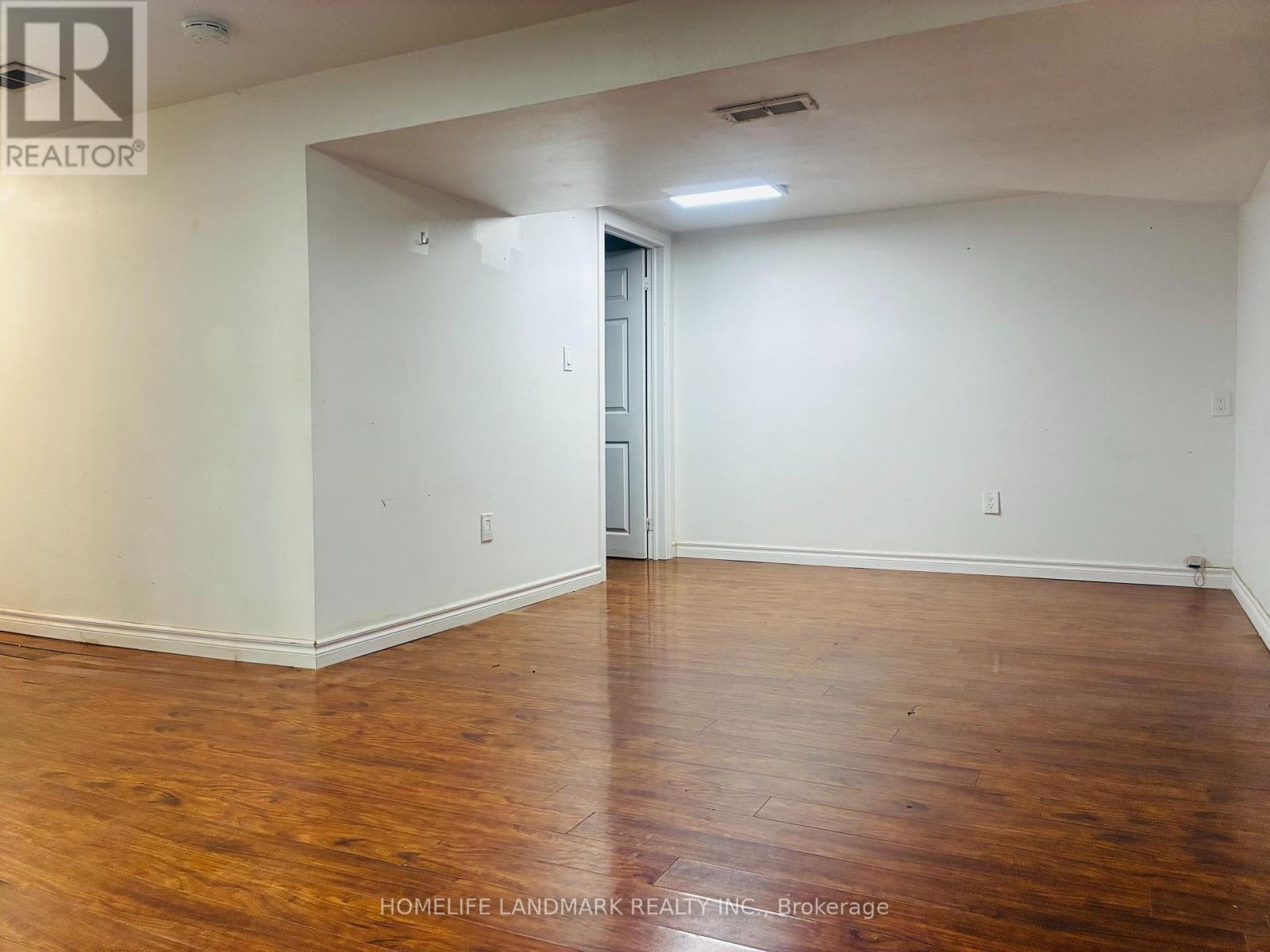 BSMT APT - 3 TINDER CRESCENT, Toronto (Victoria Village) — photo 7