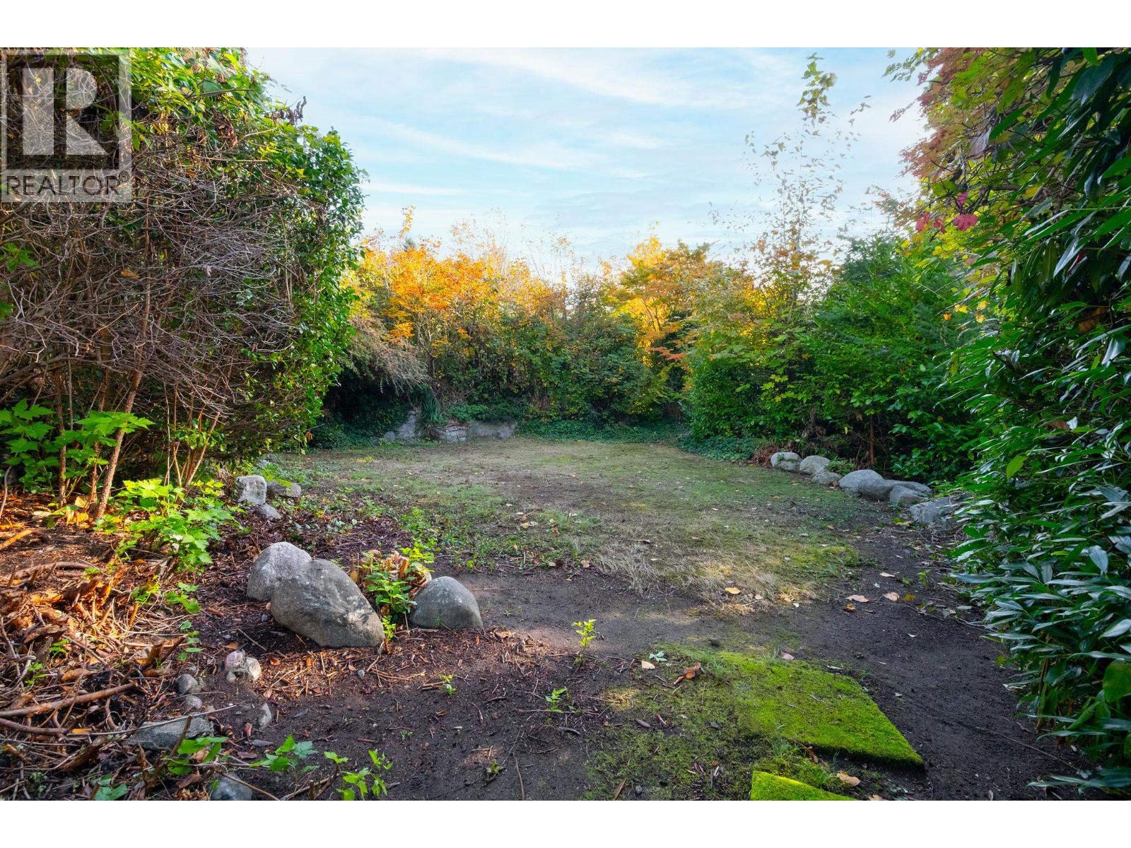 775 Southborough Drive, West Vancouver — photo 33