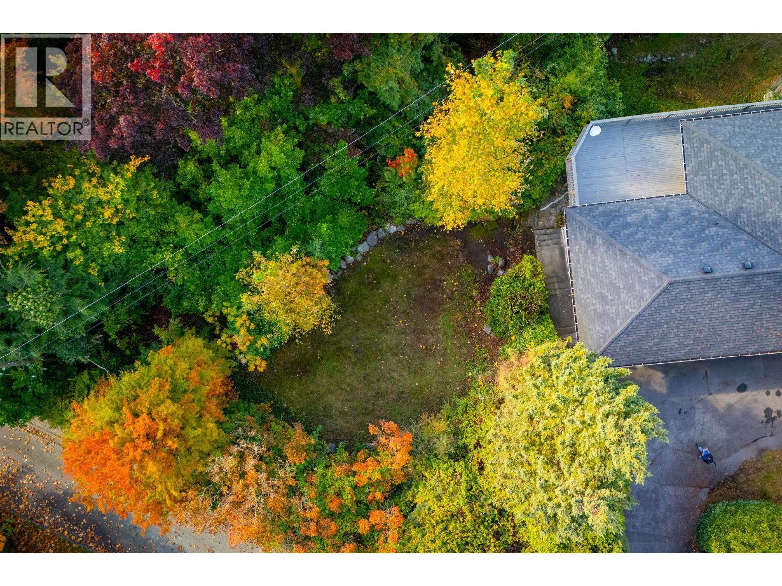 775 Southborough Drive, West Vancouver — photo 37