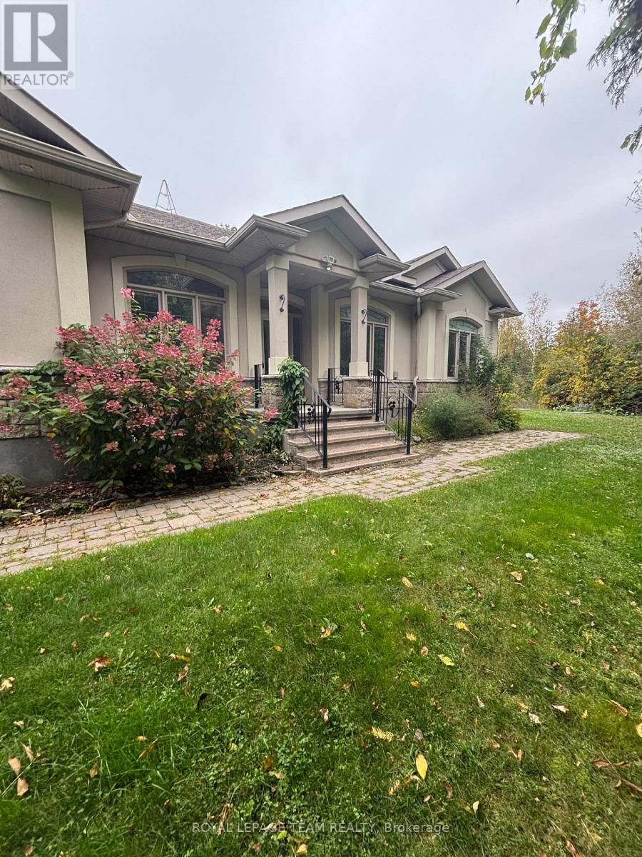 1601 WHITESIDE WAY, Ottawa