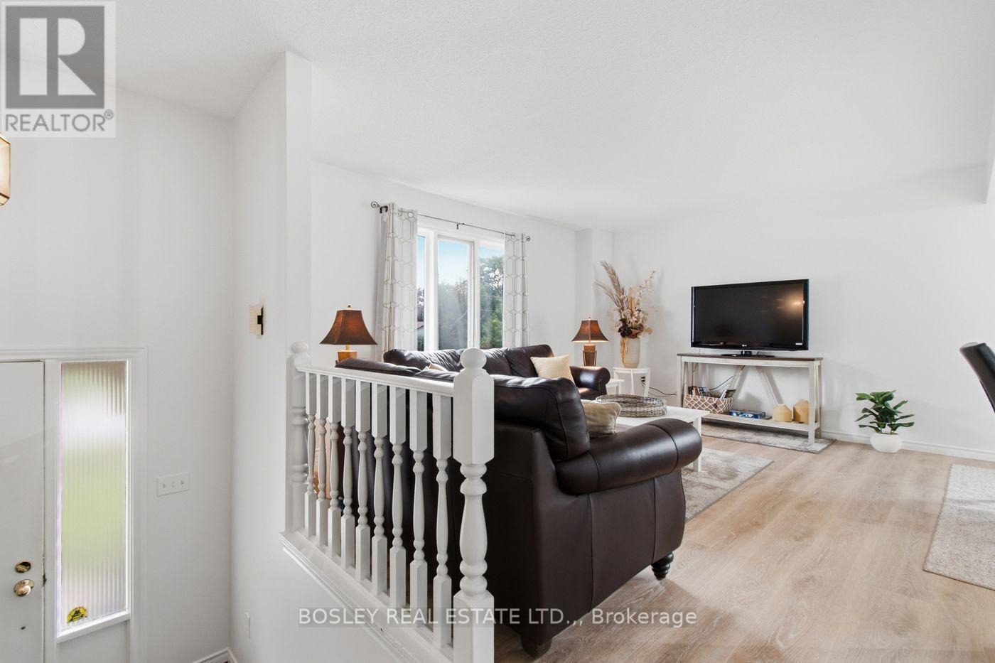 32 CRESTCOMBE ROAD, St. Catharines (Ridley) — photo 4