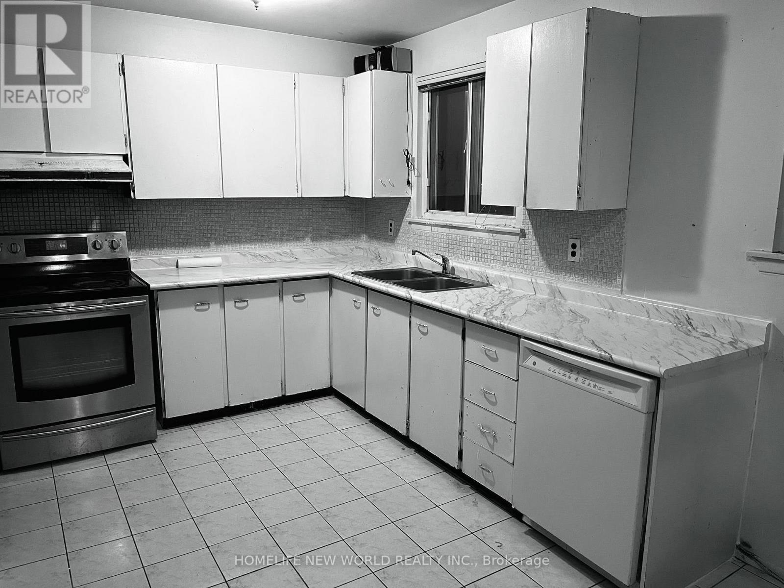 95 PETTIBONE SQUARE - 8