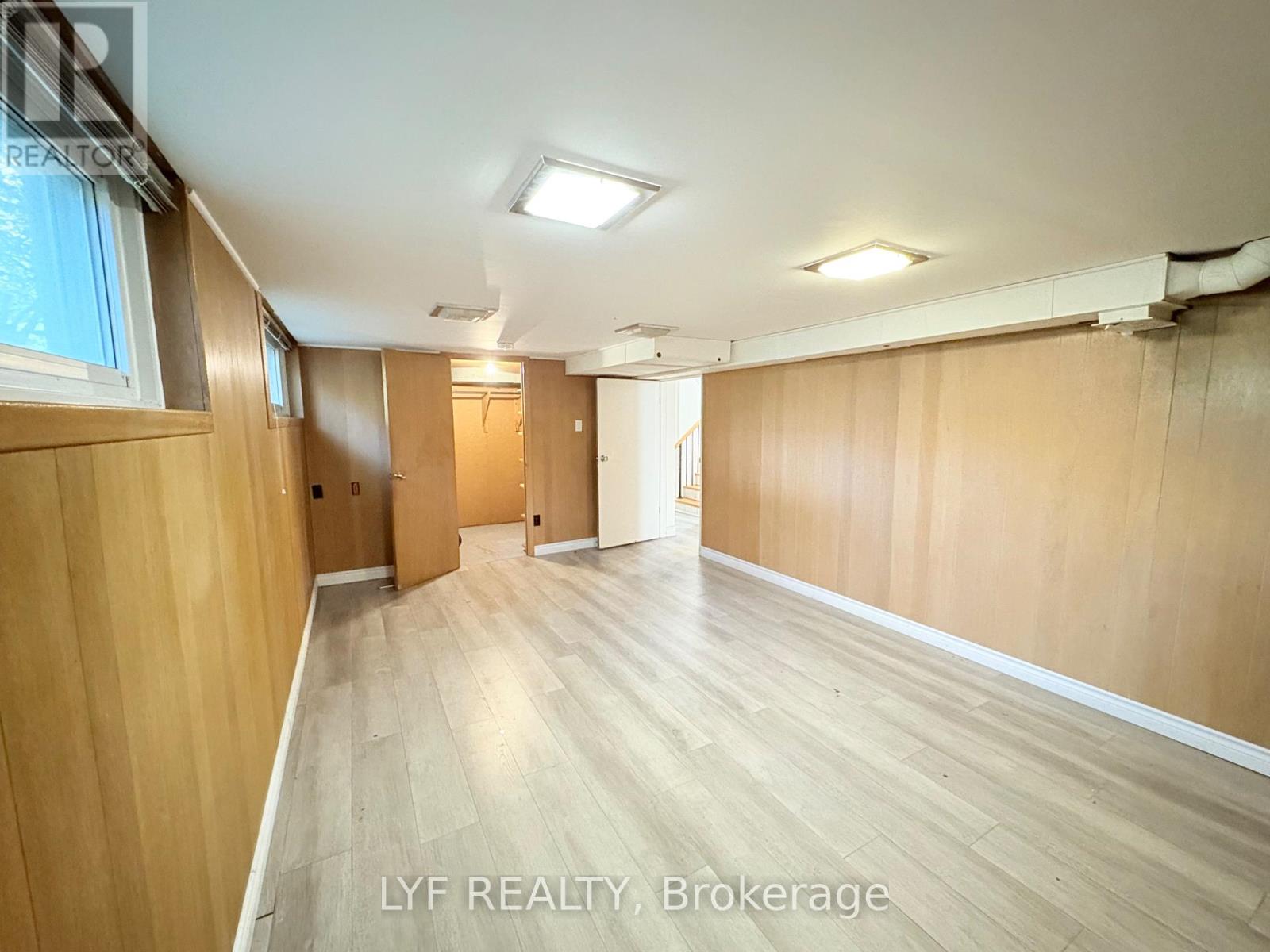 BSMT - 6 THORN LANE, Toronto (Banbury-Don Mills) — photo 12