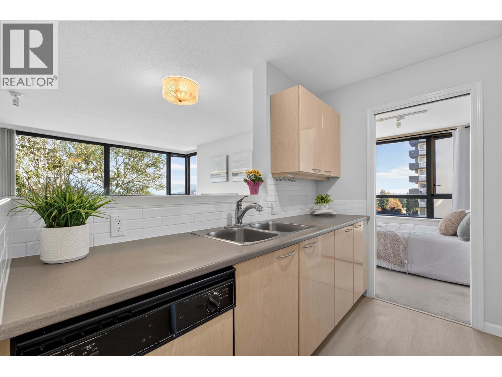 805 4888 Hazel Street, Burnaby — photo 10