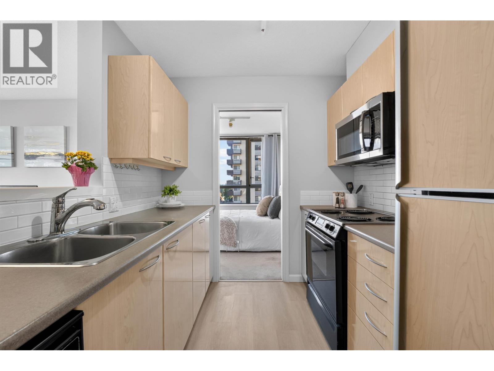 805 4888 Hazel Street, Burnaby — photo 11