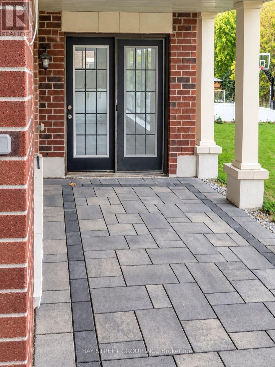 83 GLENSTEEPLE TRAIL, Aurora (Aurora Estates) — photo 4