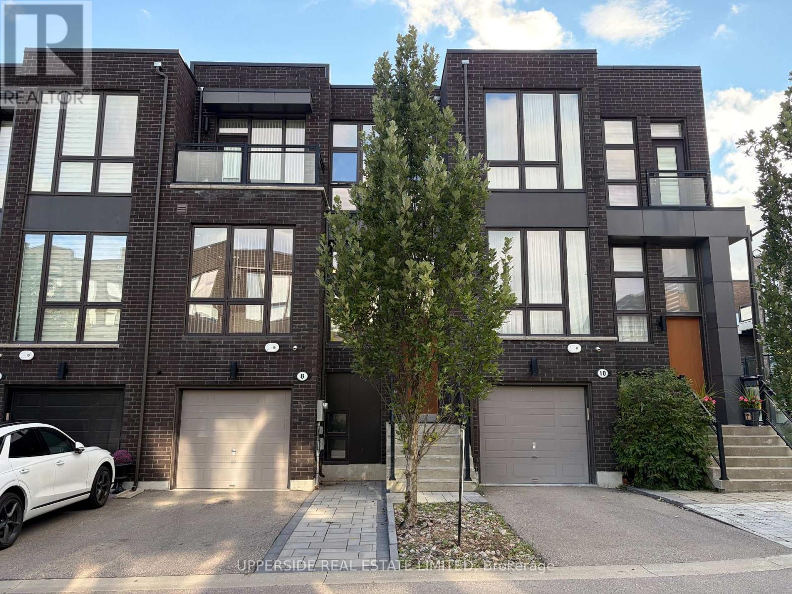 8 SABLE ROAD, Vaughan (Patterson)