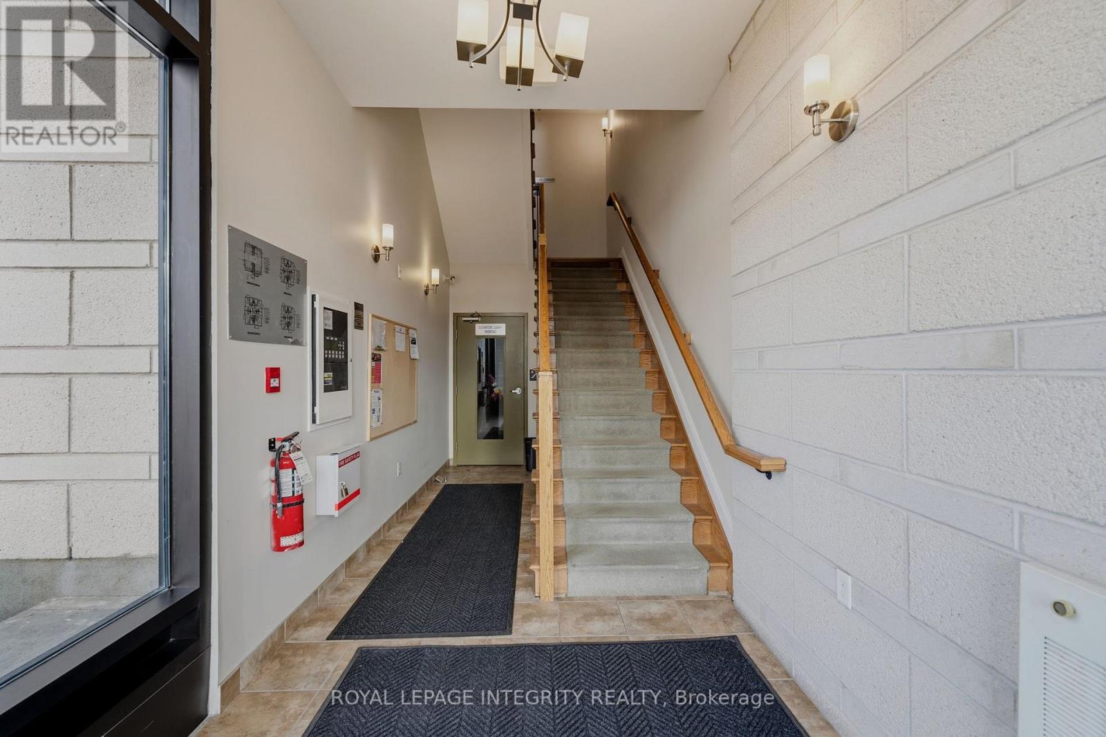 303 - 200 GUELPH PRIVATE, Ottawa — photo 4