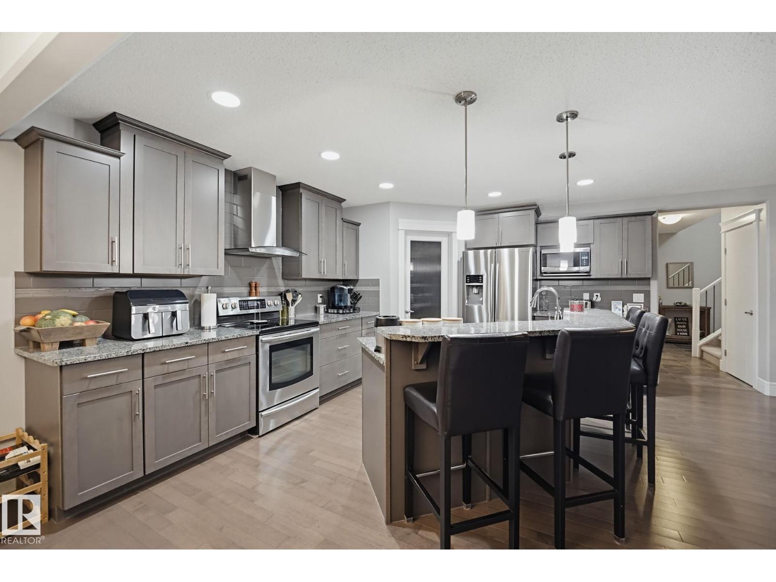 729 175A ST SW, Edmonton — photo 10