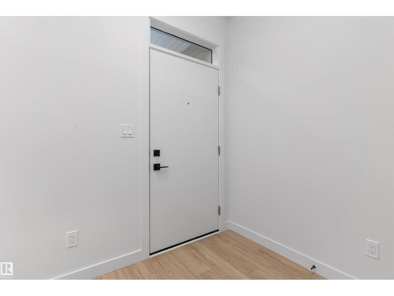 1618 210A ST NW, Edmonton