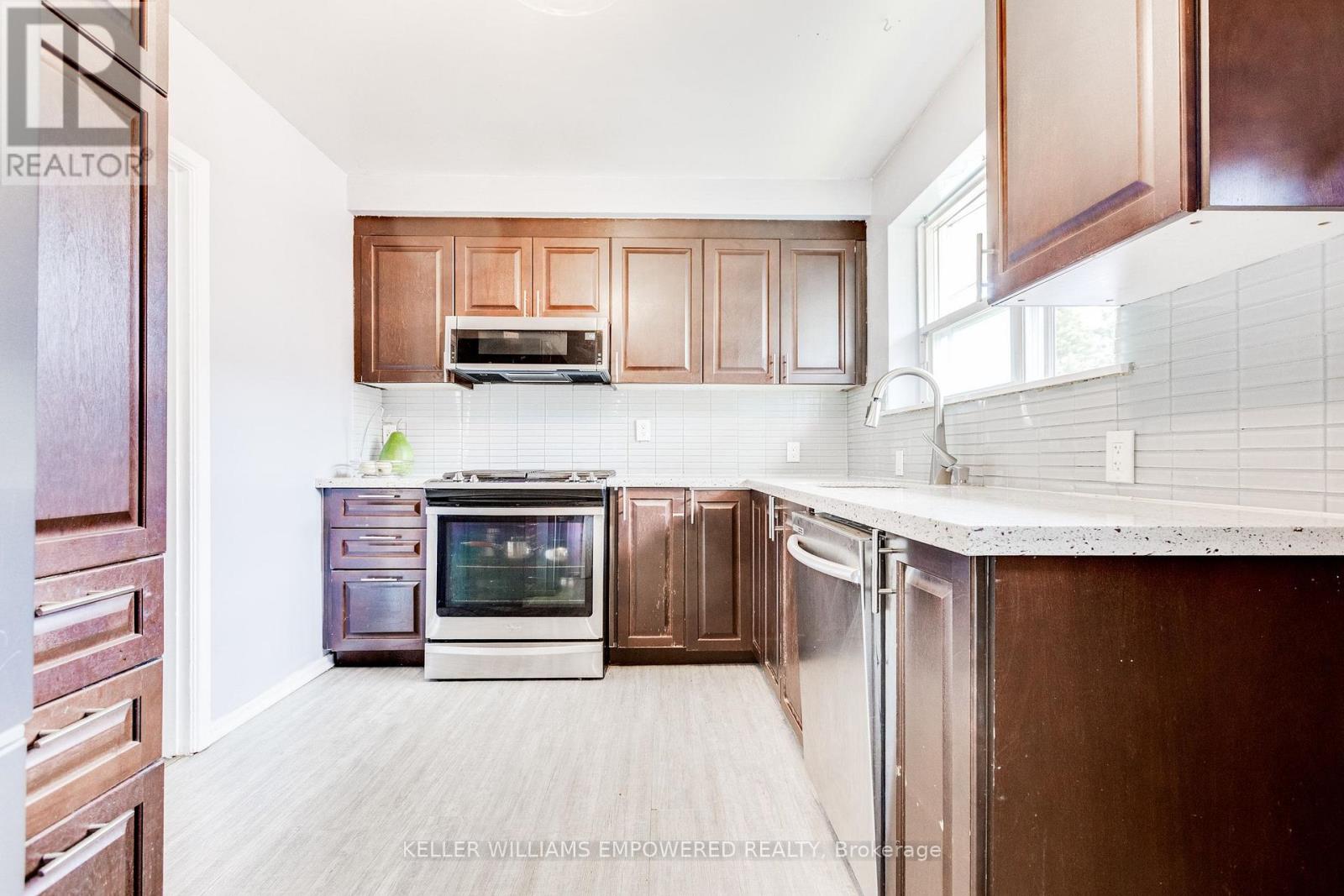 39 CHECKENDON DRIVE - 7