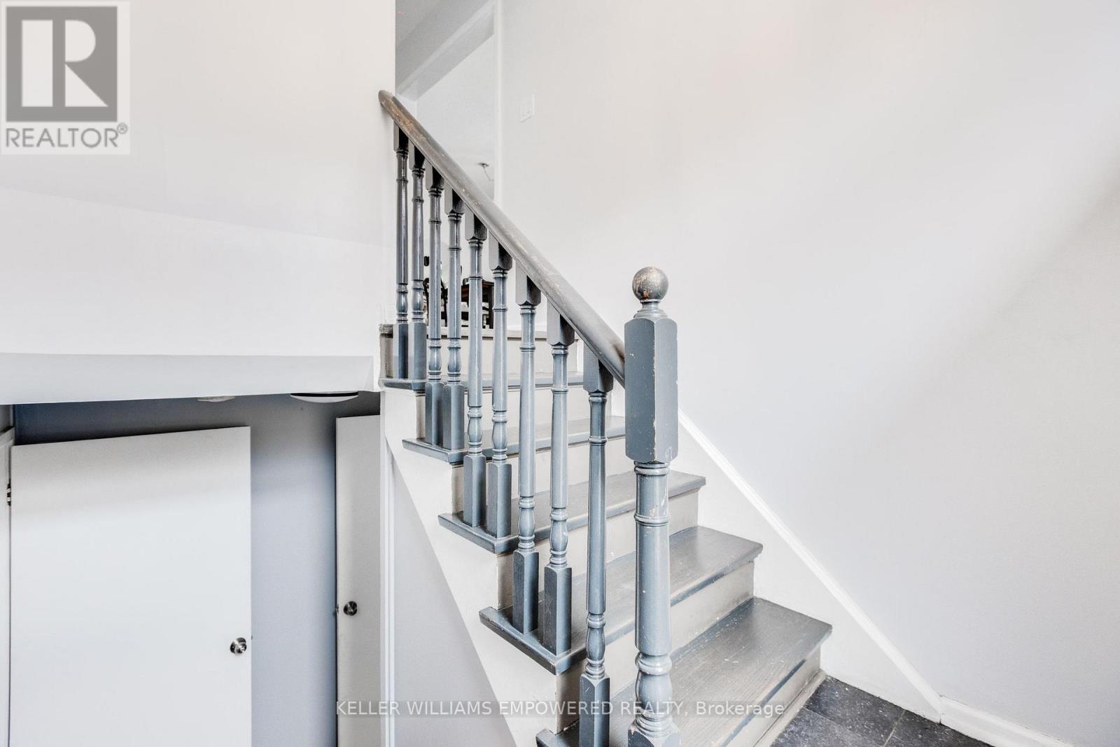 39 CHECKENDON DRIVE - 18