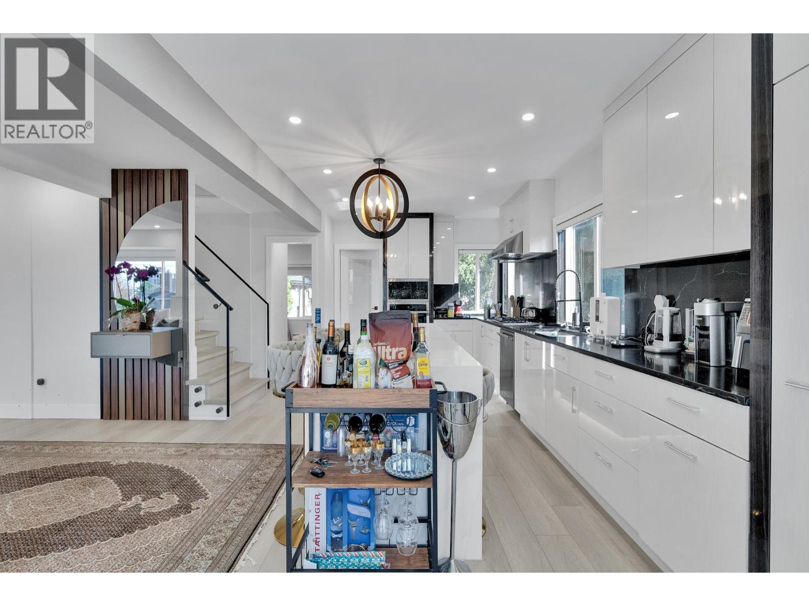 1921 Fulton Avenue, West Vancouver — photo 14