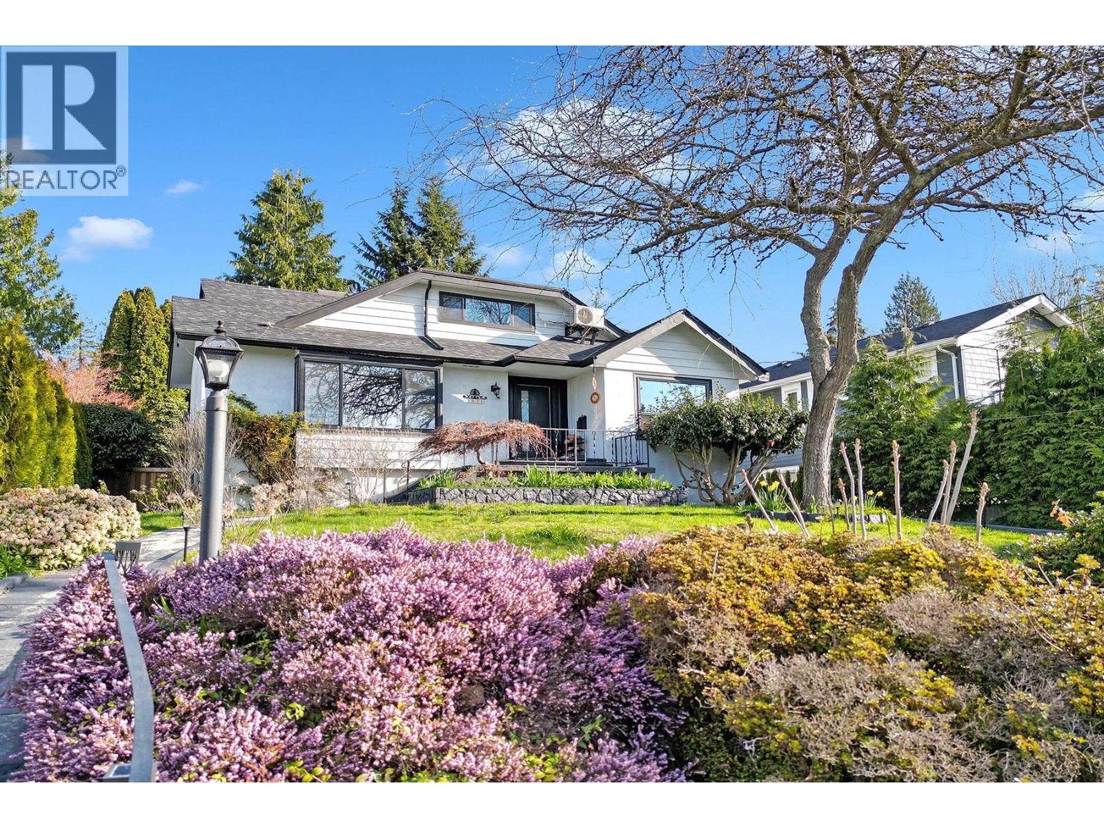 1921 Fulton Avenue, West Vancouver — photo 20