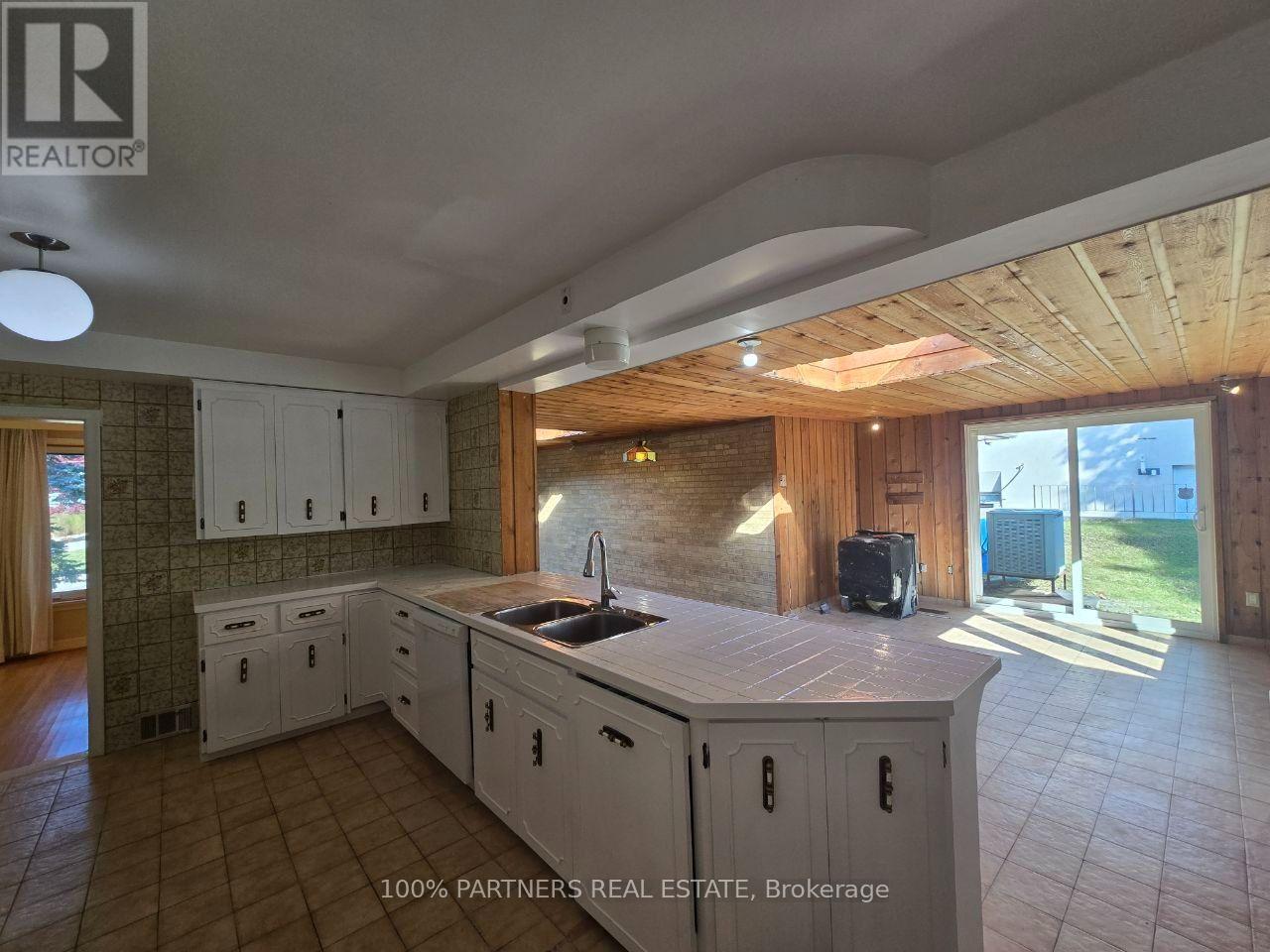 MAIN - 77 RIVERSIDE BOULEVARD, Vaughan (Uplands) — photo 11