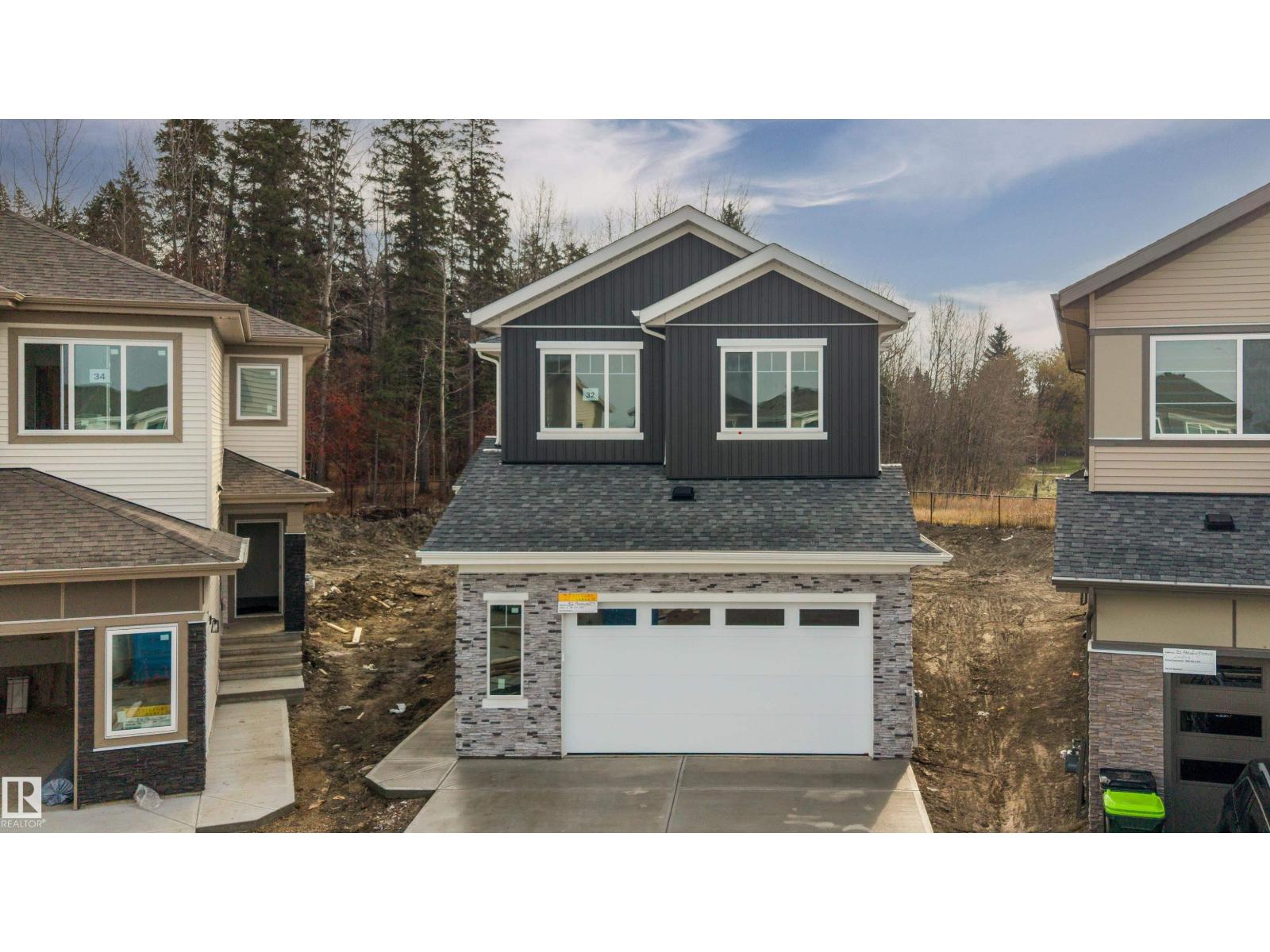 Photo of 32 MEADOWGROVE LD, Spruce Grove