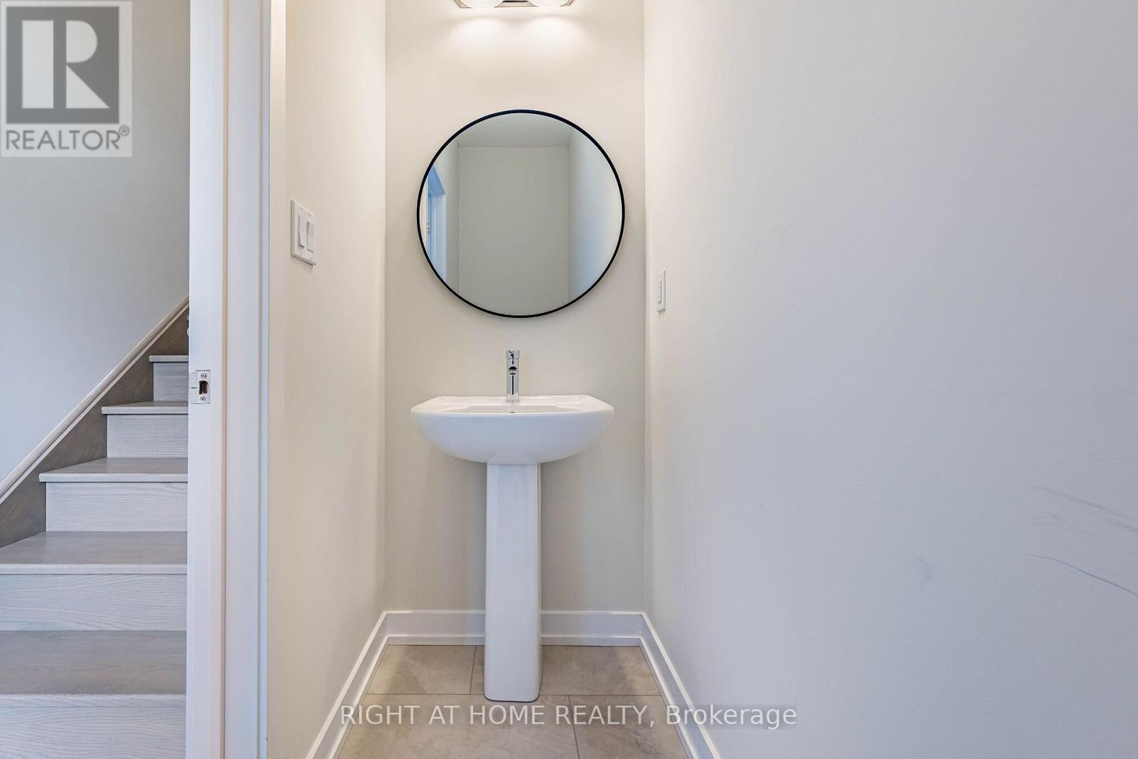 1330 SHEVCHENKO BOULEVARD, Oakville (NW Northwest) — photo 2