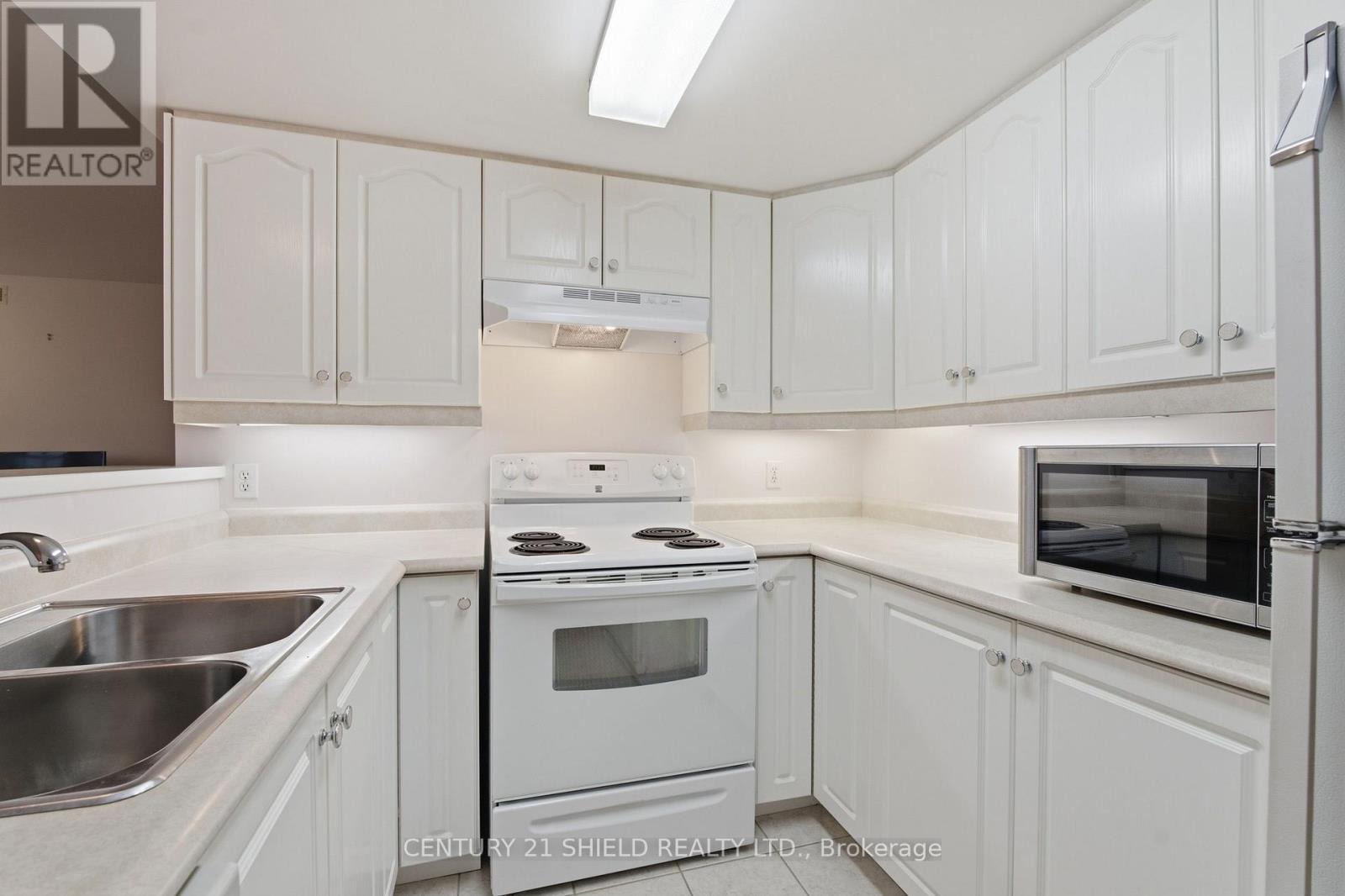 203 - 311 WATER STREET W, Cornwall — photo 11