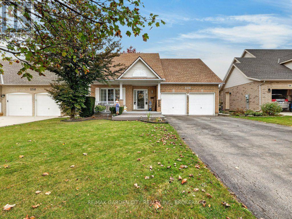 222 SUMMERS DRIVE, Thorold (Confederation Heights)