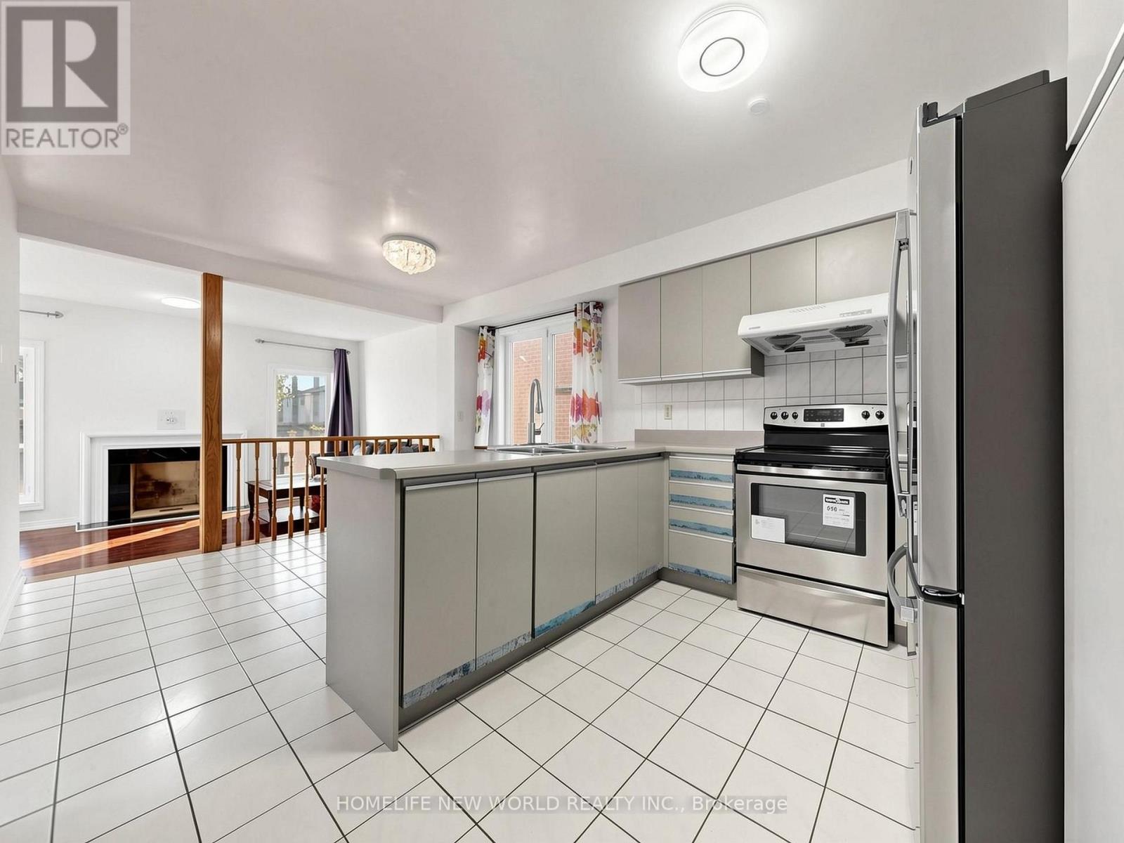 328 PORT ROYAL TRAIL, Toronto (Milliken) — photo 9