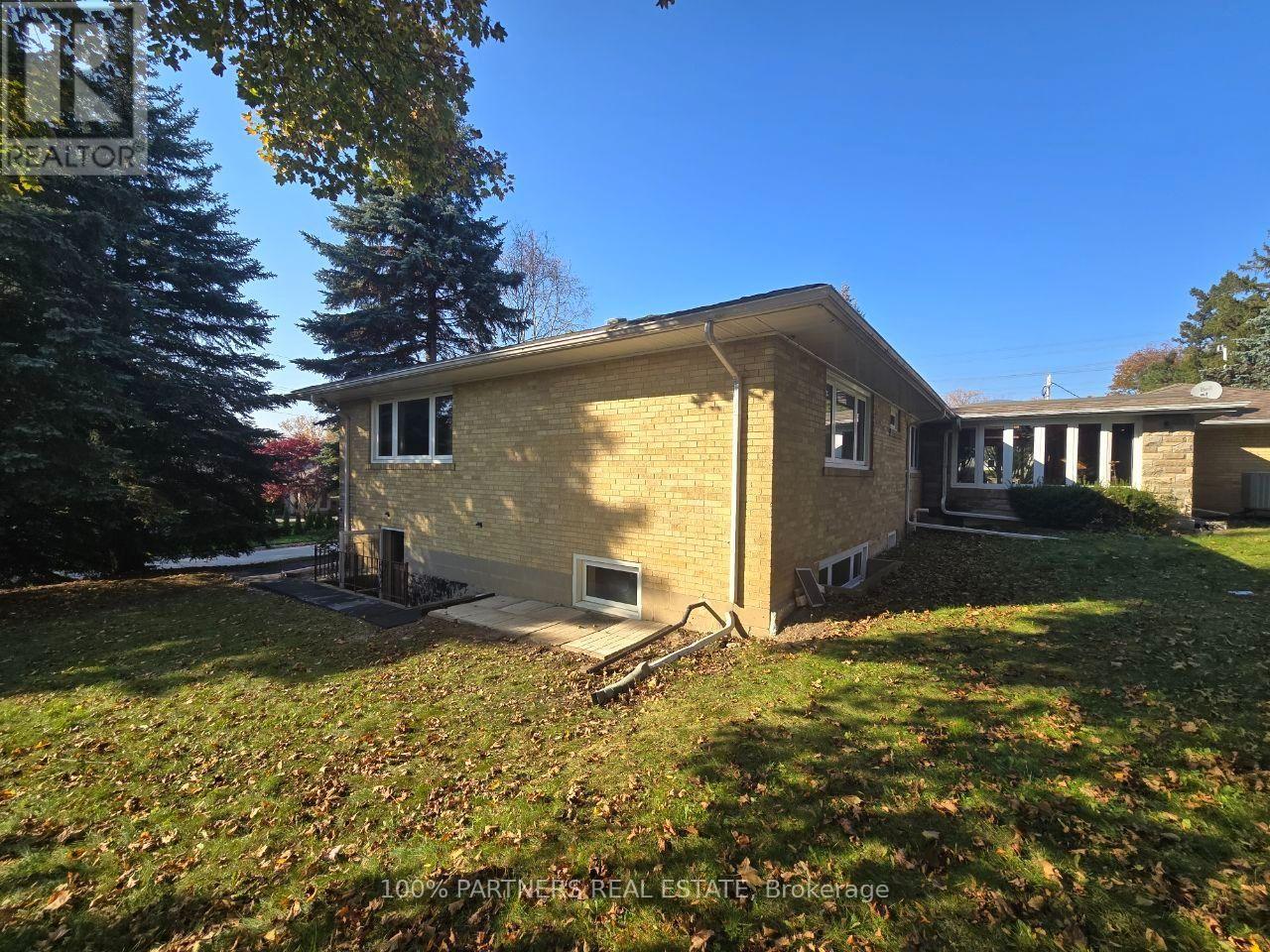 LOWER - 77 RIVERSIDE BOULEVARD, Vaughan (Uplands) — photo 2