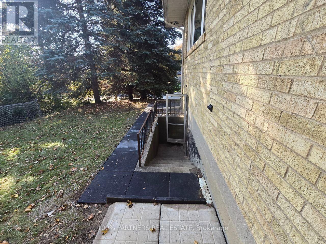 LOWER - 77 RIVERSIDE BOULEVARD, Vaughan (Uplands) — photo 3