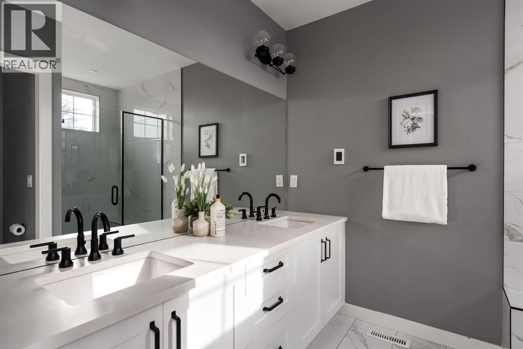 2106 49 Avenue SW, Calgary — photo 25