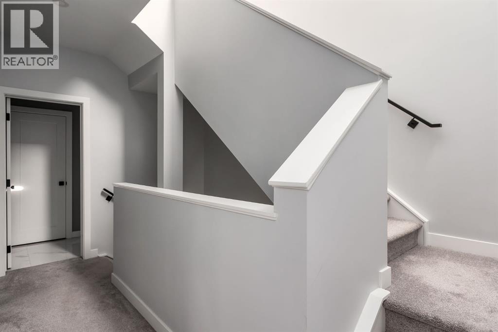 2106 49 Avenue SW, Calgary — photo 29