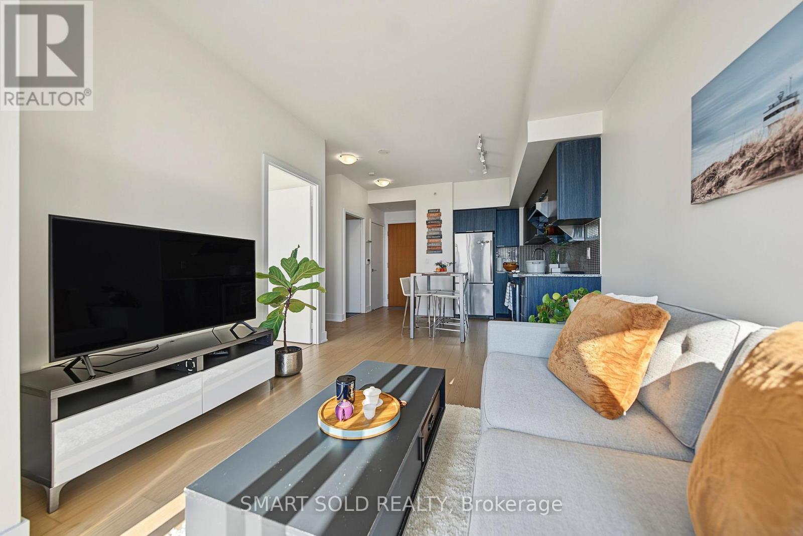 2419 - 30 SHORE BREEZE DRIVE, Toronto (Mimico) — photo 2