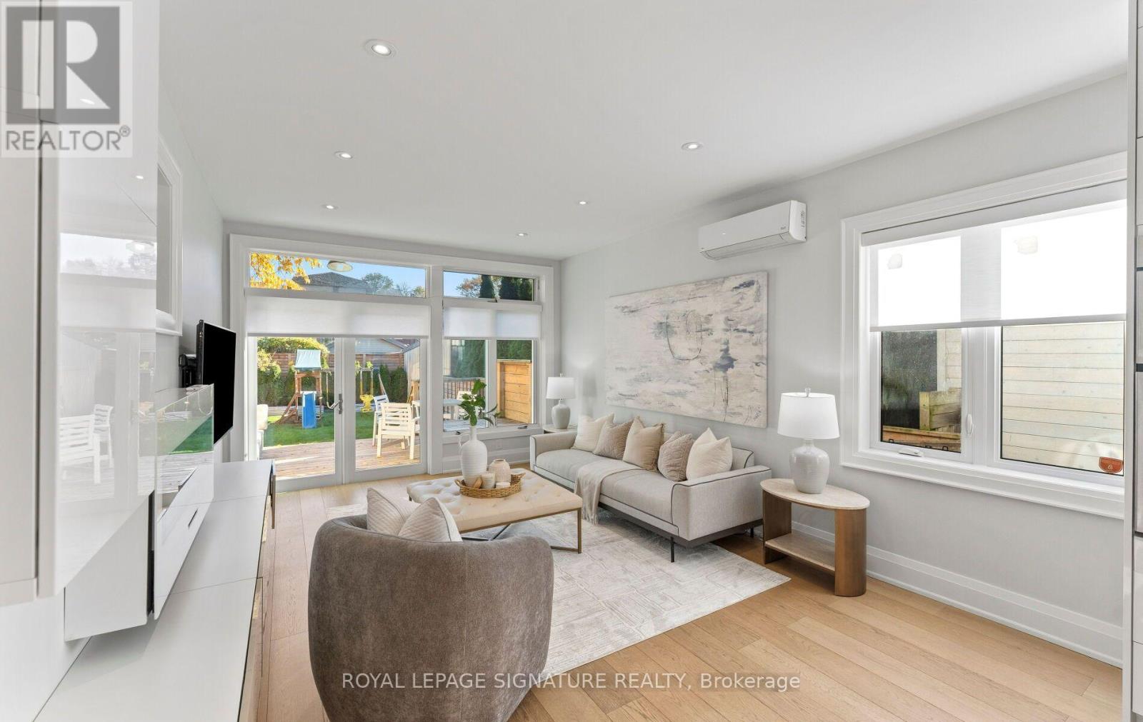 729 GLADSTONE AVENUE - 25