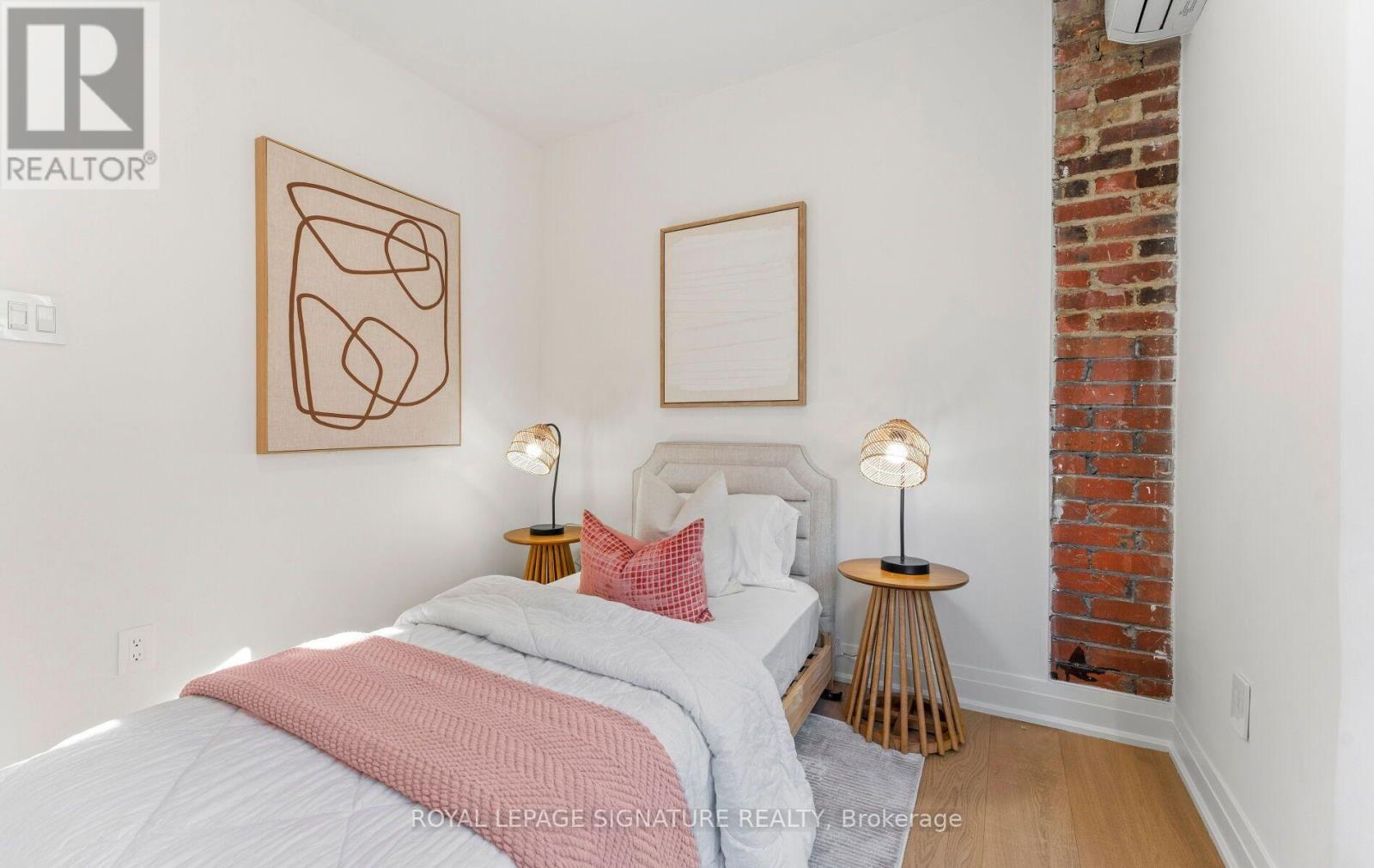 729 GLADSTONE AVENUE - 33
