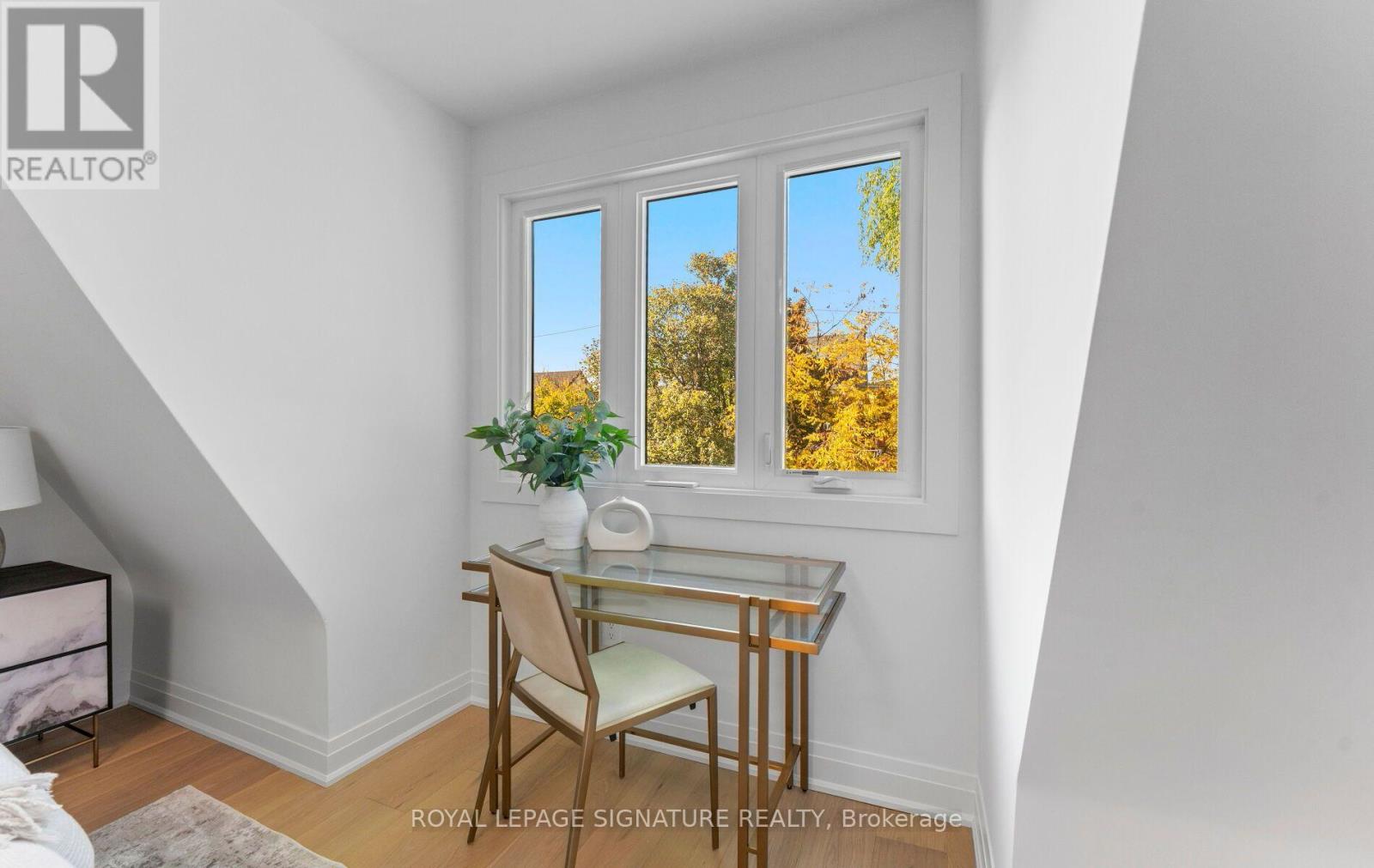 729 GLADSTONE AVENUE - 36