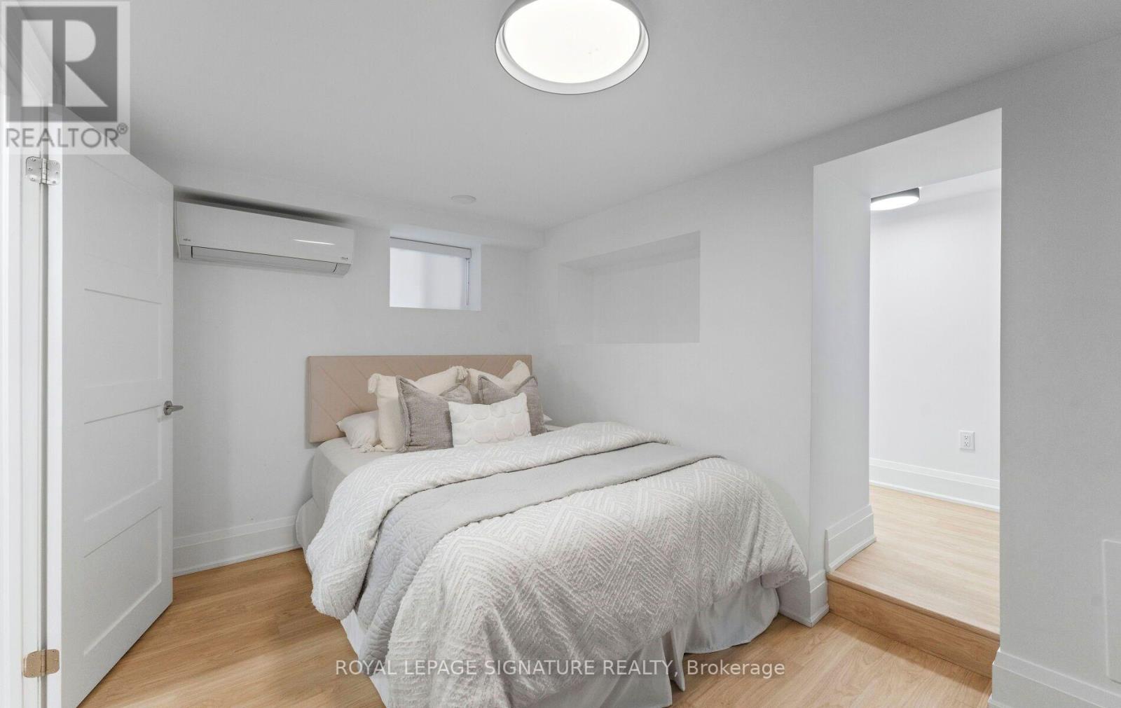 729 GLADSTONE AVENUE - 44