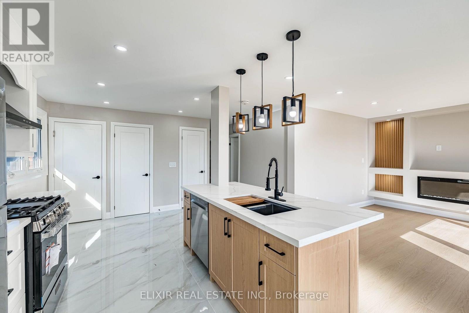 UPPER - 135 NUGENT DRIVE, Hamilton (Kentley)