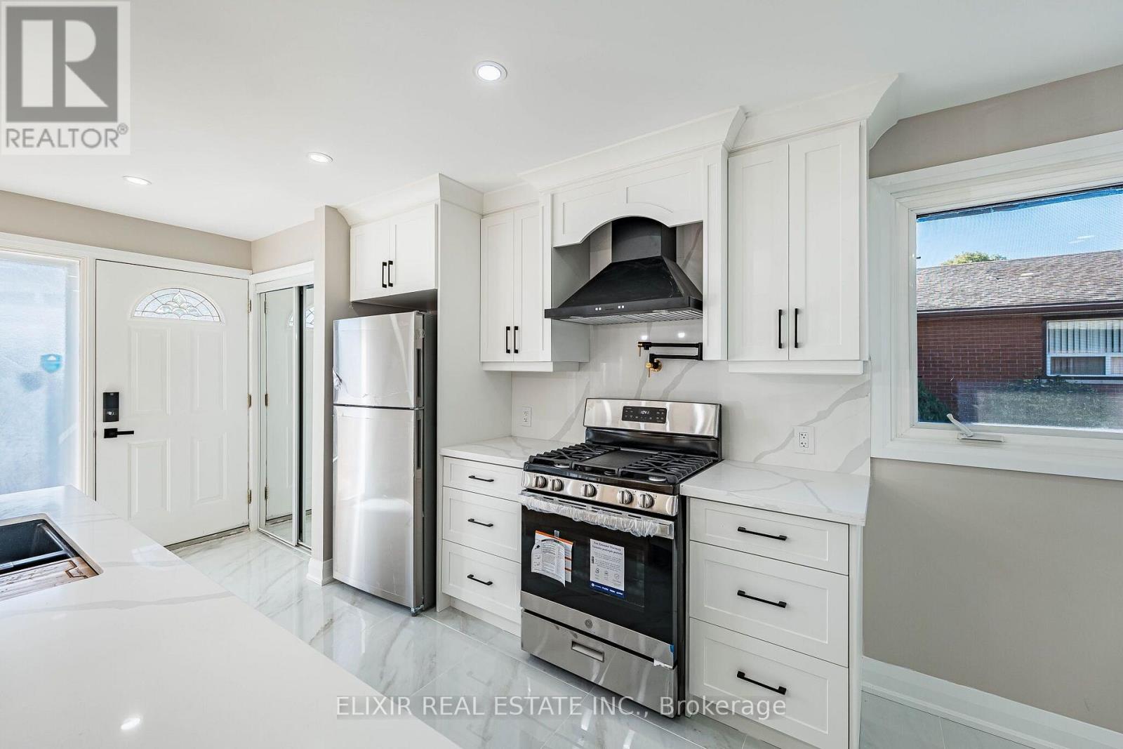 UPPER - 135 NUGENT DRIVE, Hamilton (Kentley) — photo 7