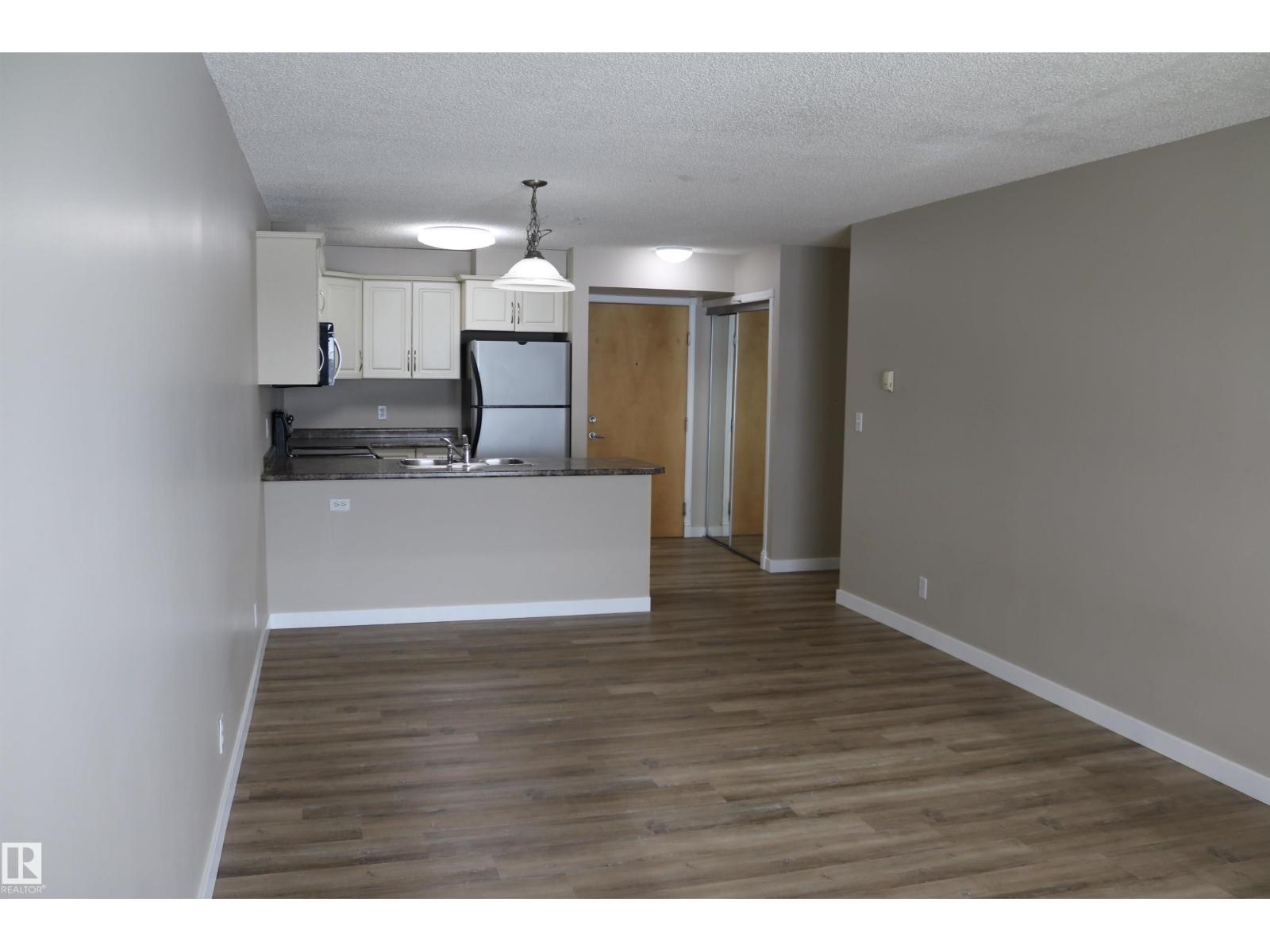 #422 17404 64 AV NW, Edmonton