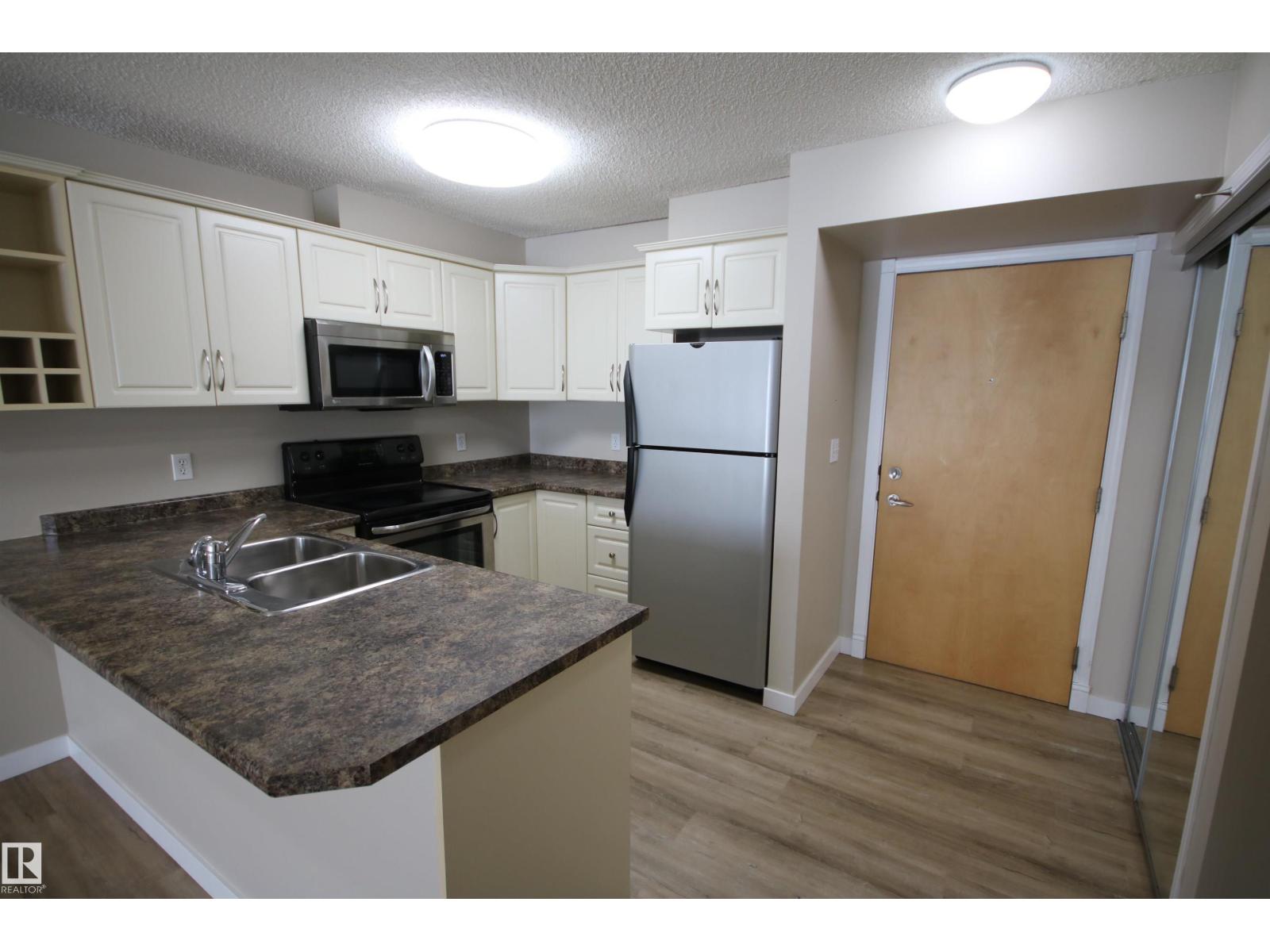 #422 17404 64 AV NW, Edmonton