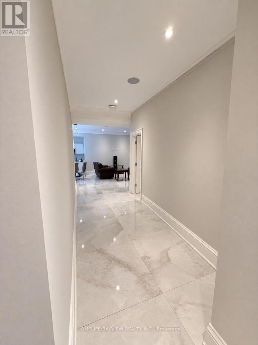 26 WALMER ROAD, Richmond Hill (North Richvale) — photo 4