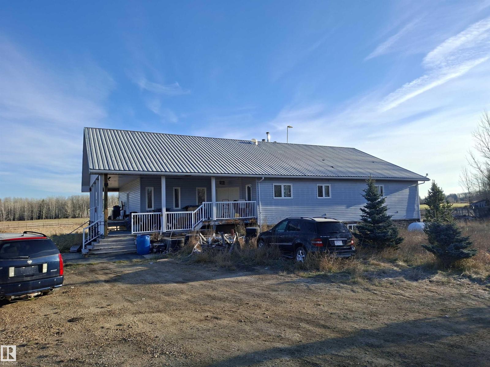 8530 HWY 621 HOUSE A; B, Rural Brazeau County — photo 2