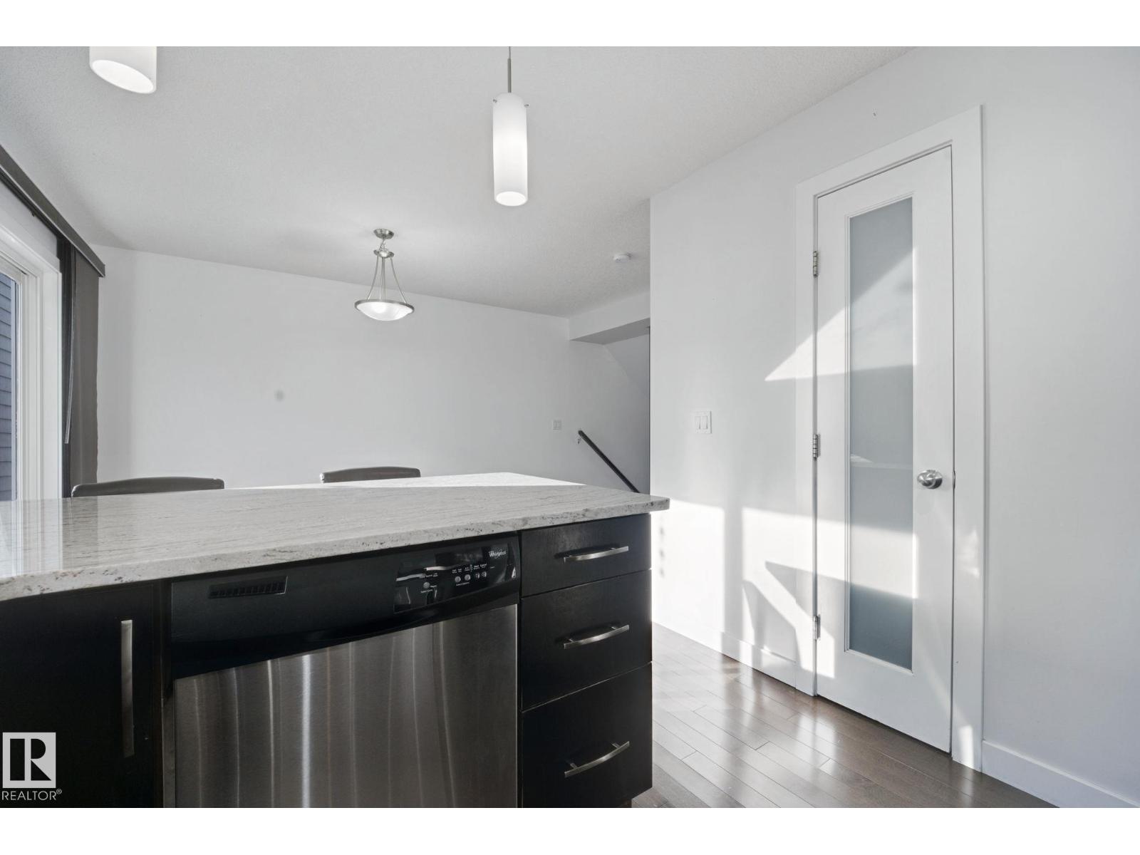 Property photograph 14 for MLS E4514638
