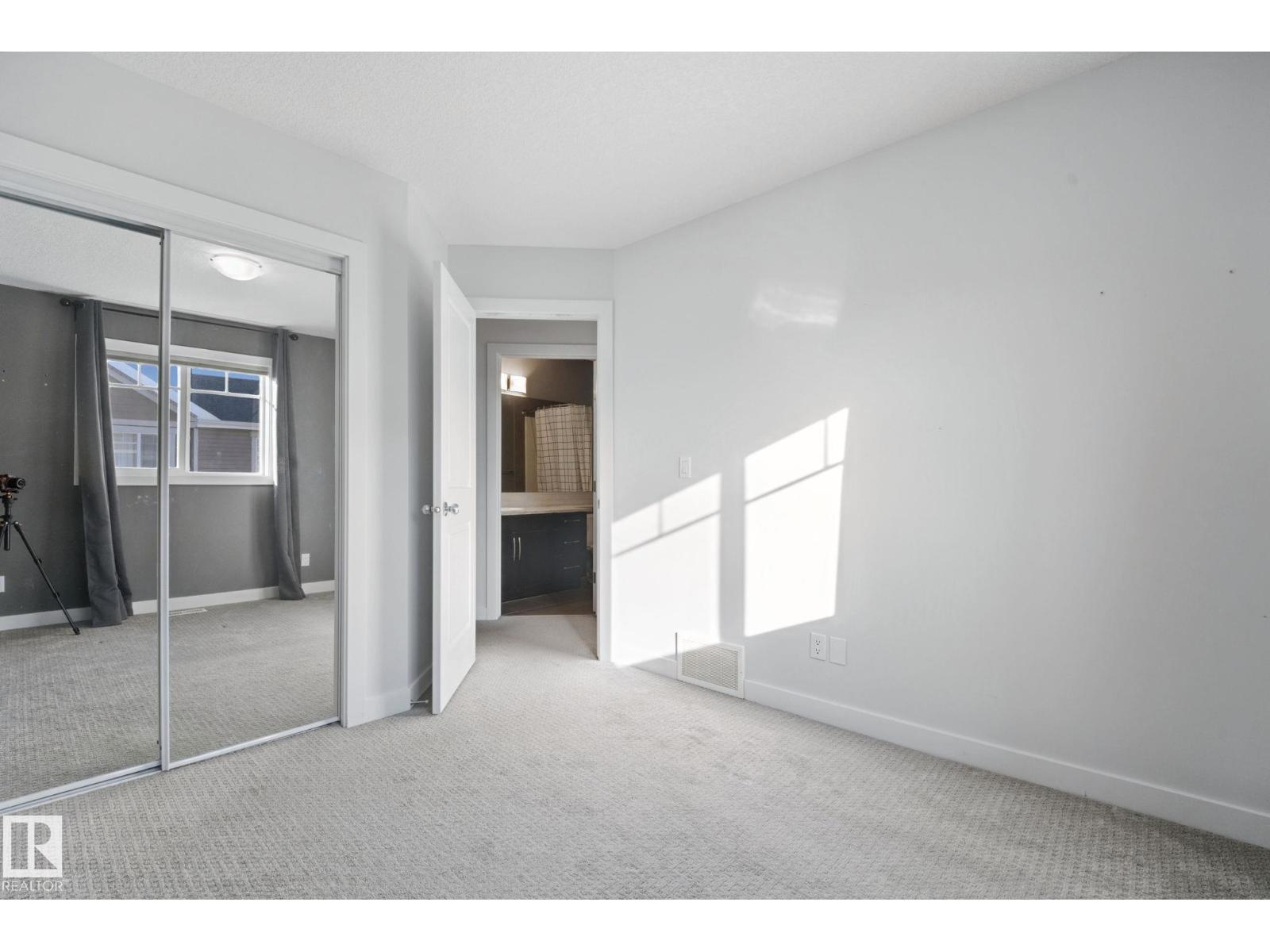 Property photograph 25 for MLS E4514638
