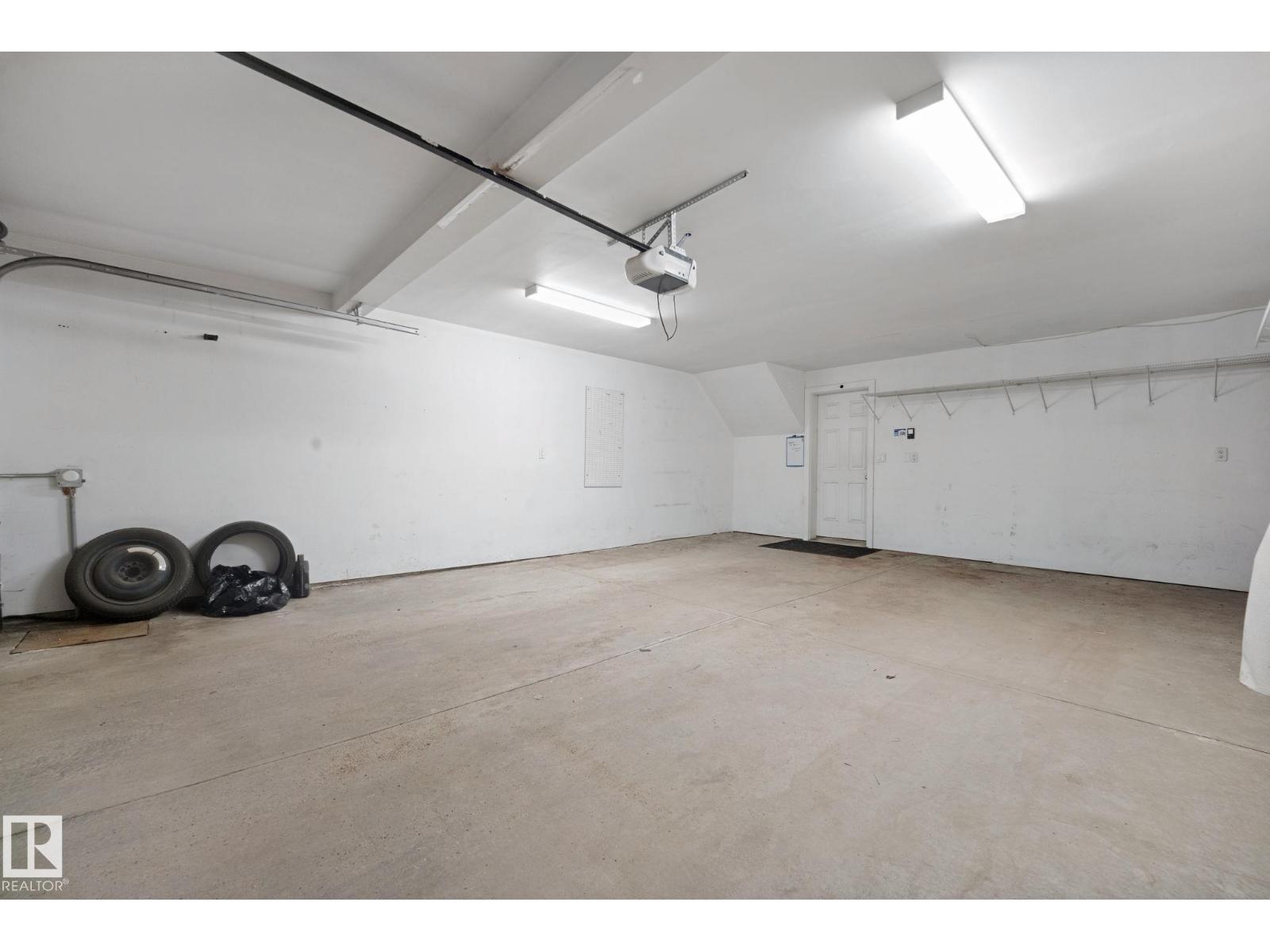 Property photograph 37 for MLS E4514638