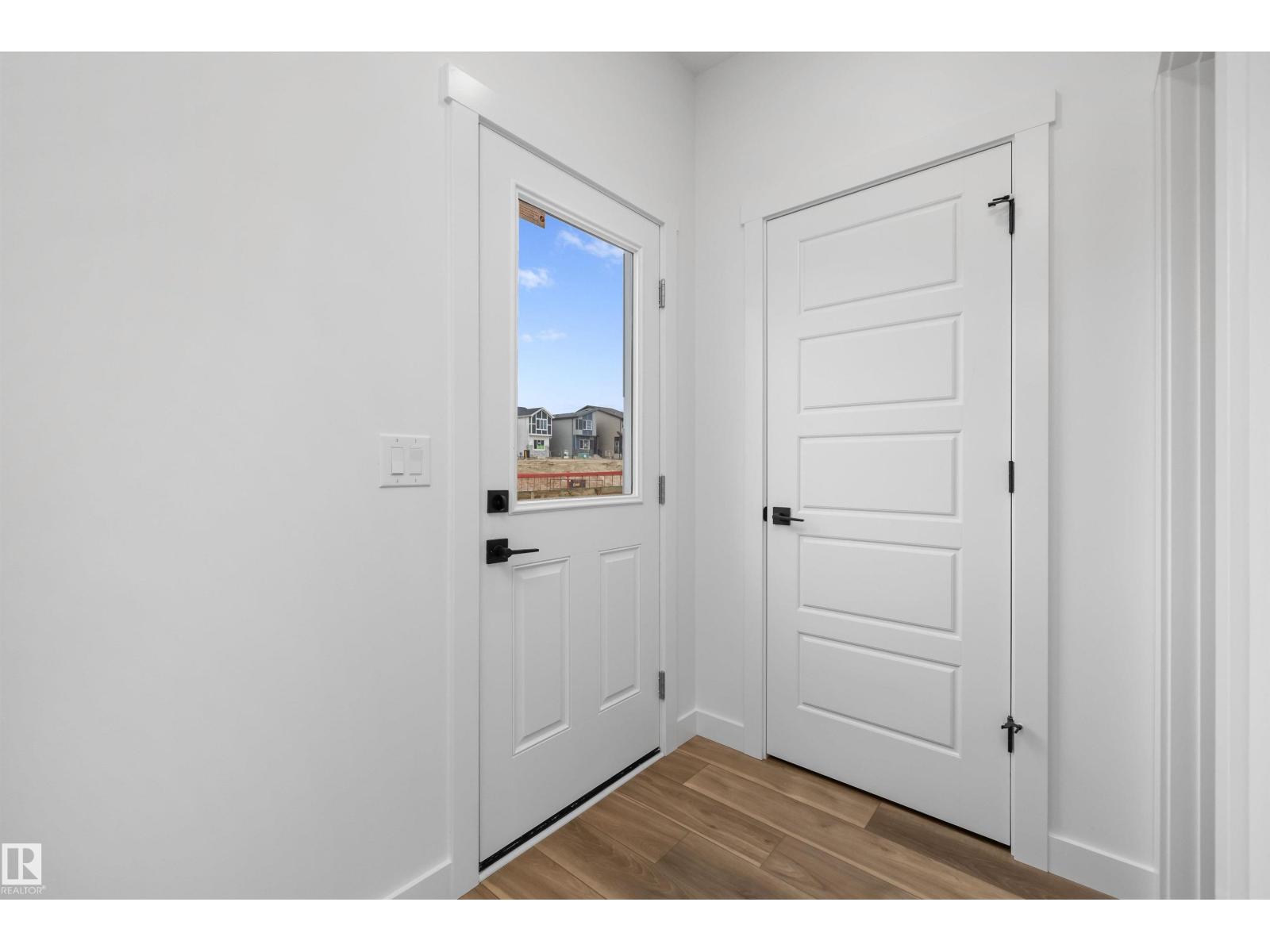 4554 Warbler LO NW, Edmonton