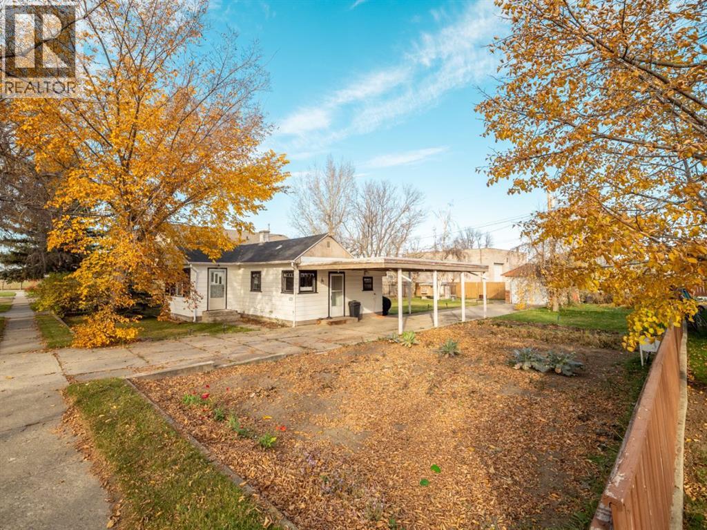 123 Noble Street, photo 3 of 31