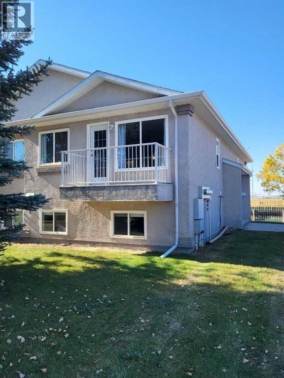 3, 236 St. James Boulevard N, Lethbridge